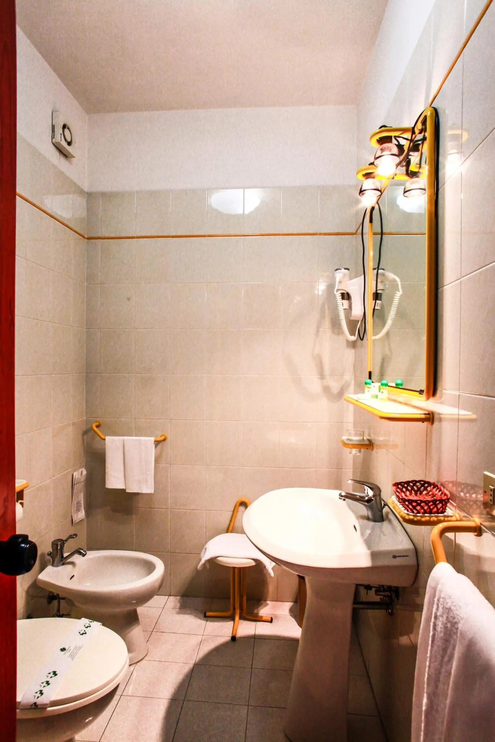 Bathroom in Hotel Quadrifoglio