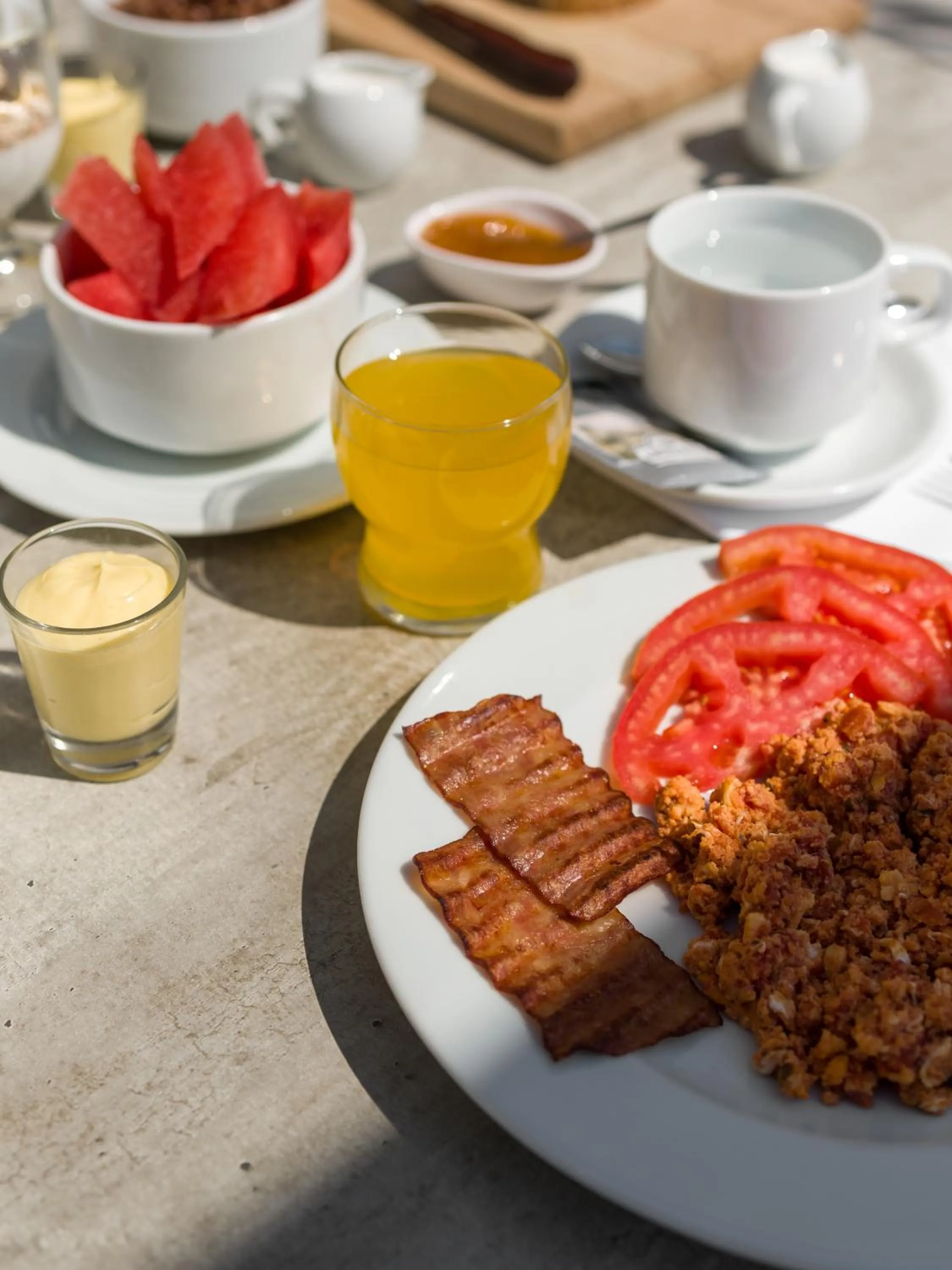 Food and drinks in Ariadne Hotel