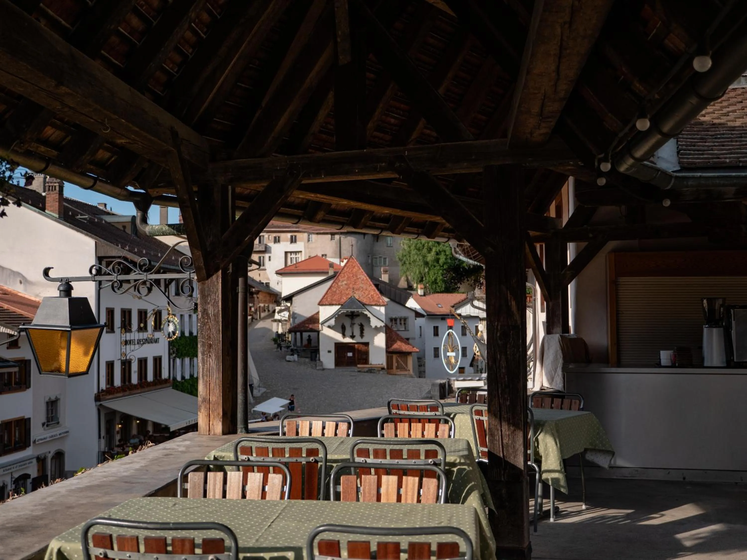 Restaurant/places to eat in La Fleur de Lys
