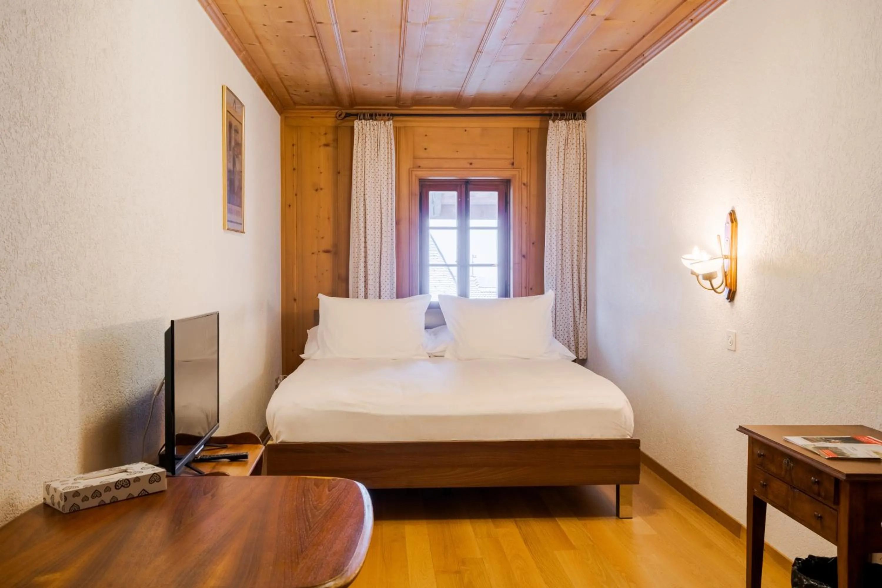 Bed in La Fleur de Lys