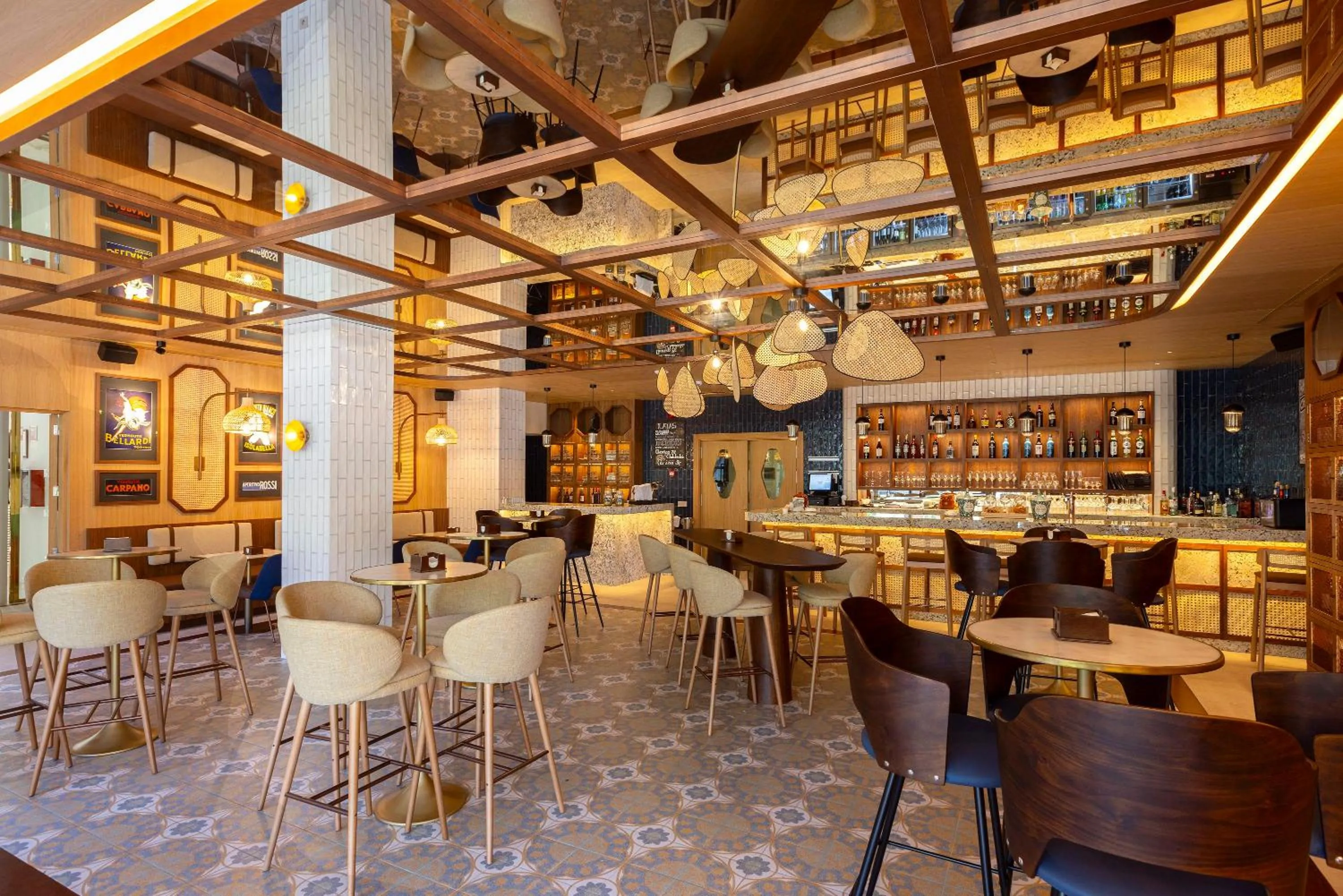 Restaurant/places to eat in Hipotels Sherry Park