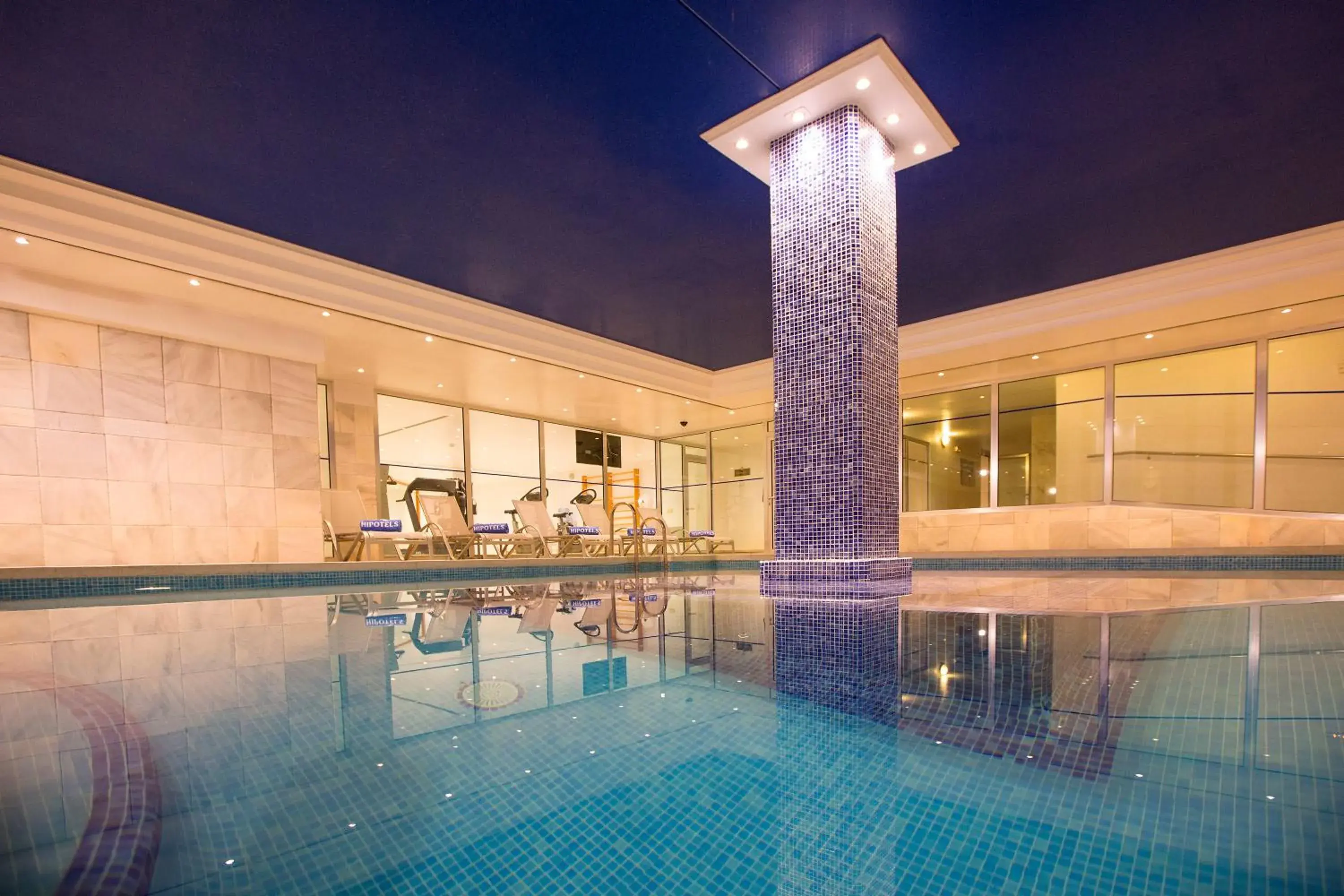 Swimming pool in Hipotels Sherry Park Swimming pool in Hipotels Sherry Park