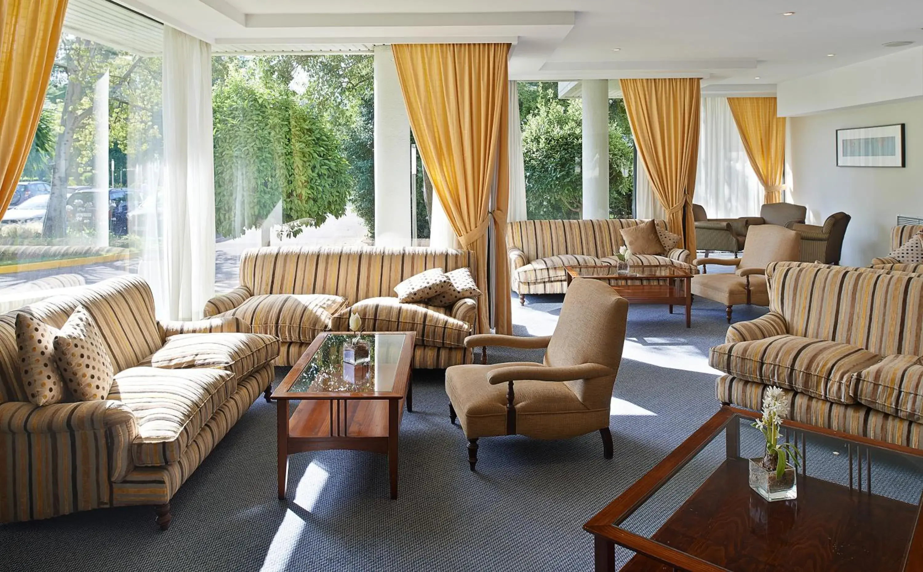 Lounge or bar in Hipotels Sherry Park Lounge or bar in Hipotels Sherry Park