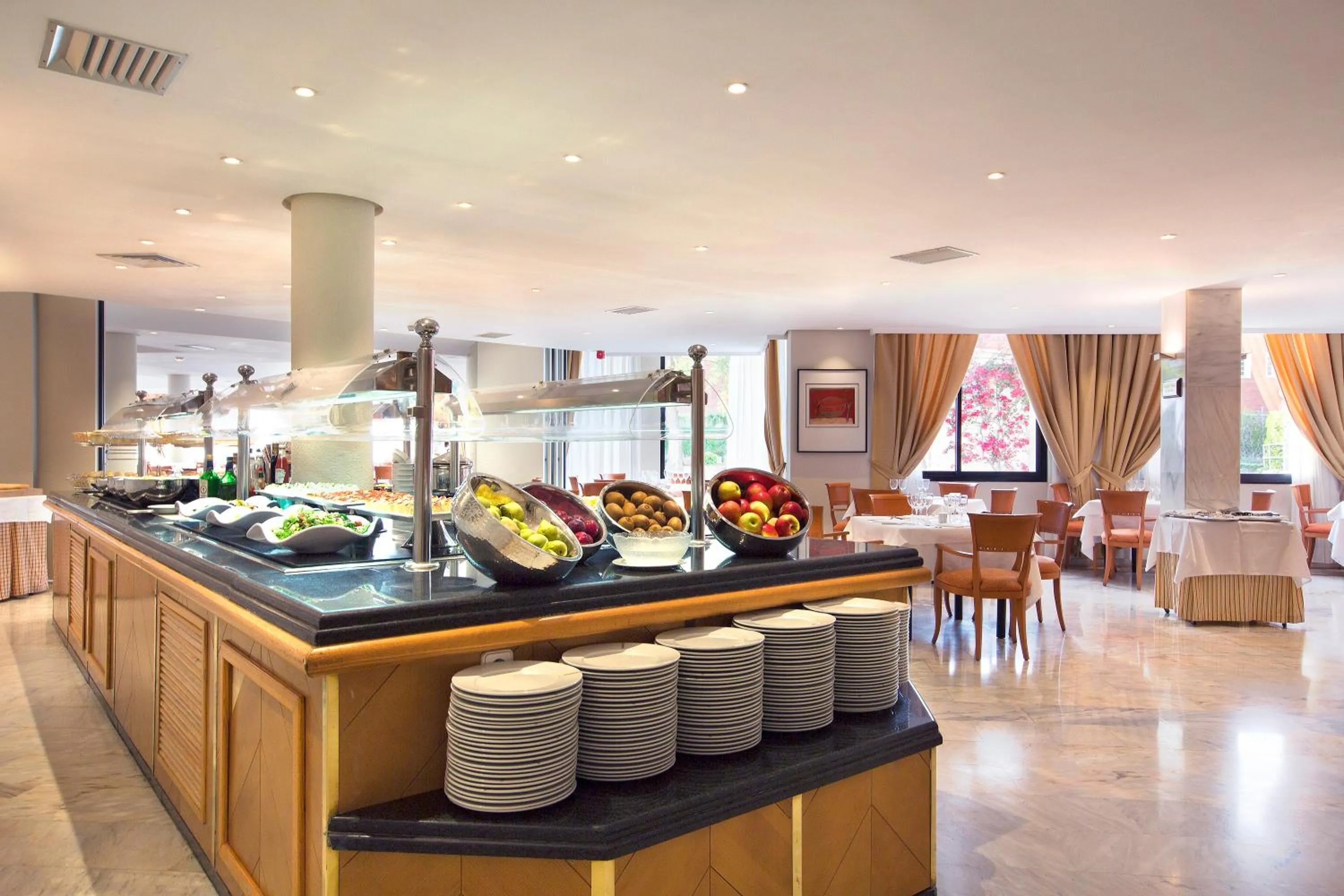 Restaurant/places to eat in Hipotels Sherry Park