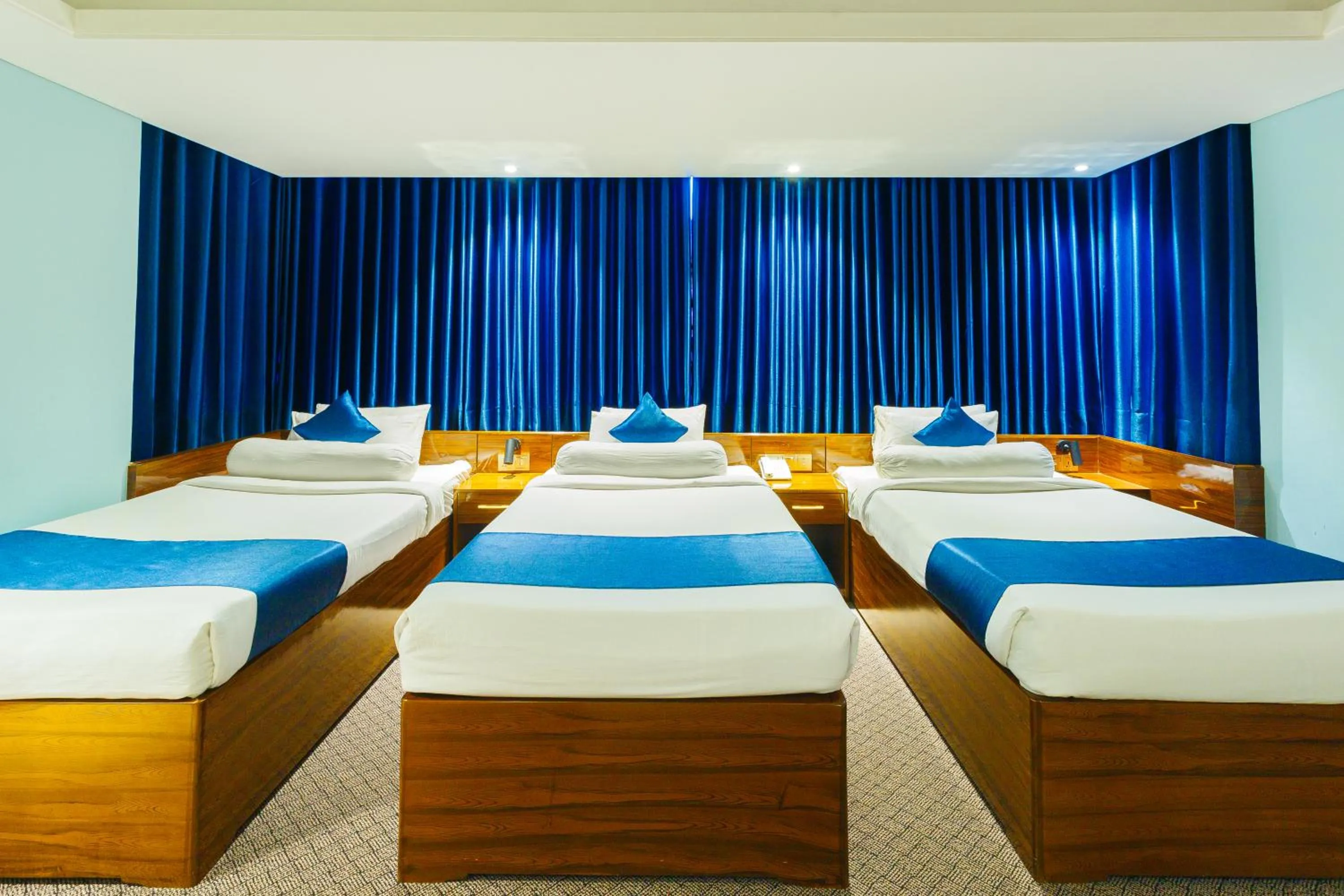 Bed in HOTEL THE CAPITAL LTD.