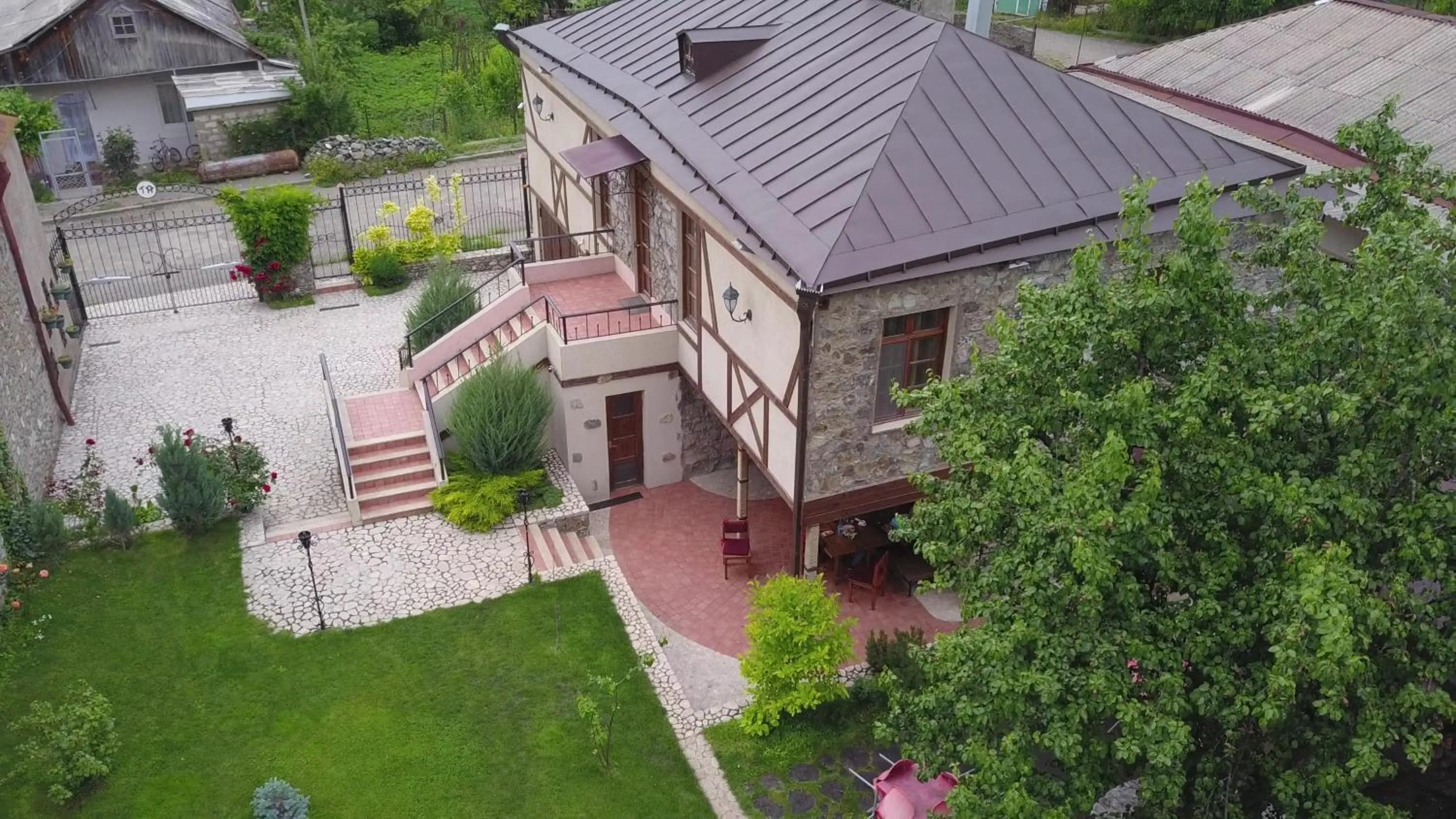 Takht House