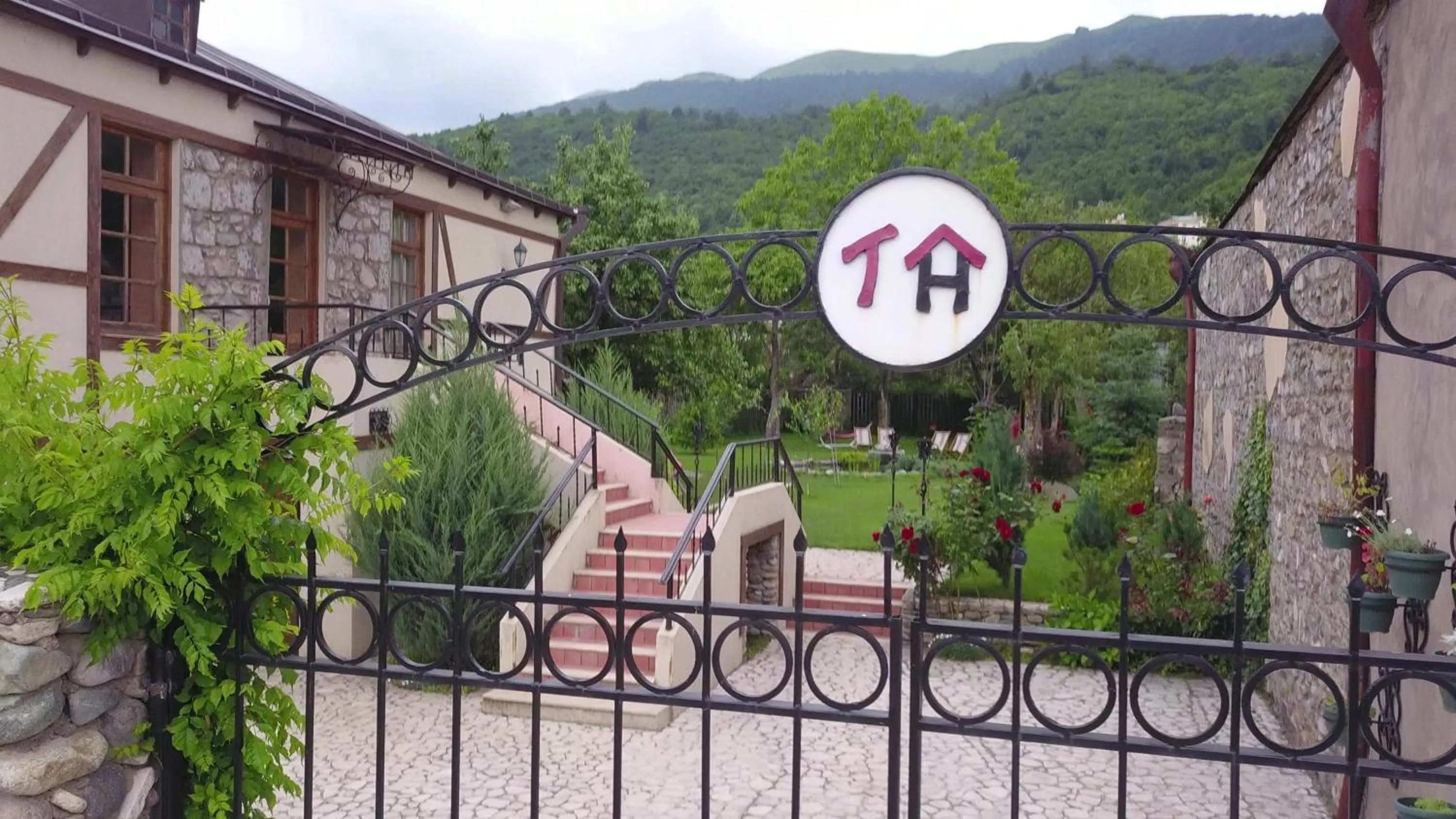 Takht House