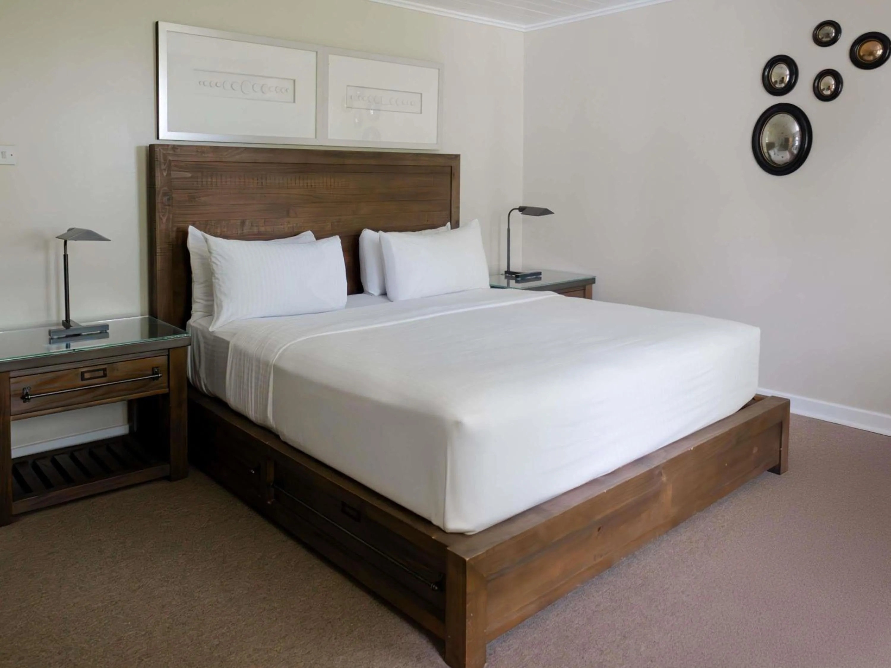 Bedroom, Bed in Fairmont Royal Pavilion Barbados Resort