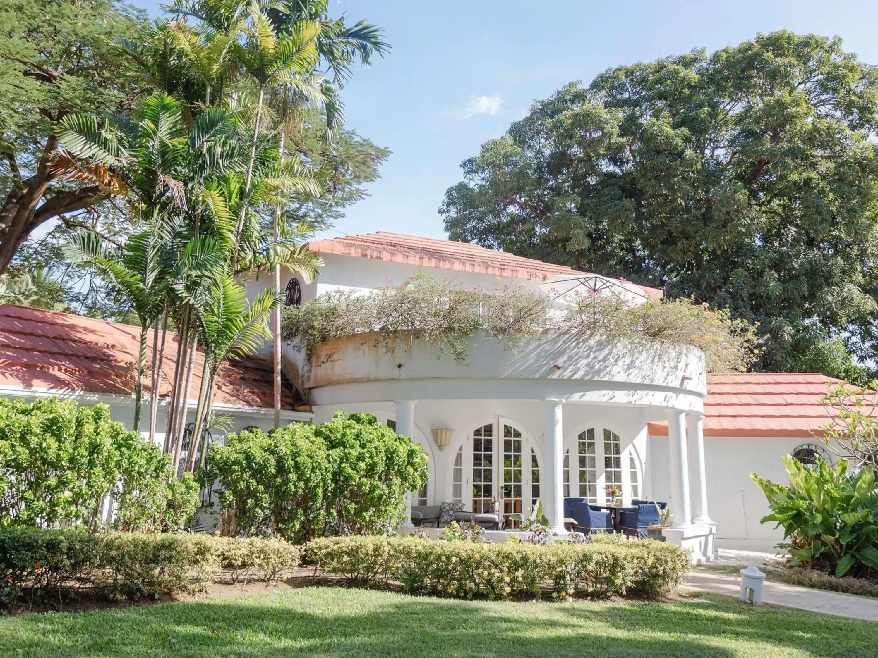 Bedroom in Fairmont Royal Pavilion Barbados Resort Bedroom in Fairmont Royal Pavilion Barbados Resort
