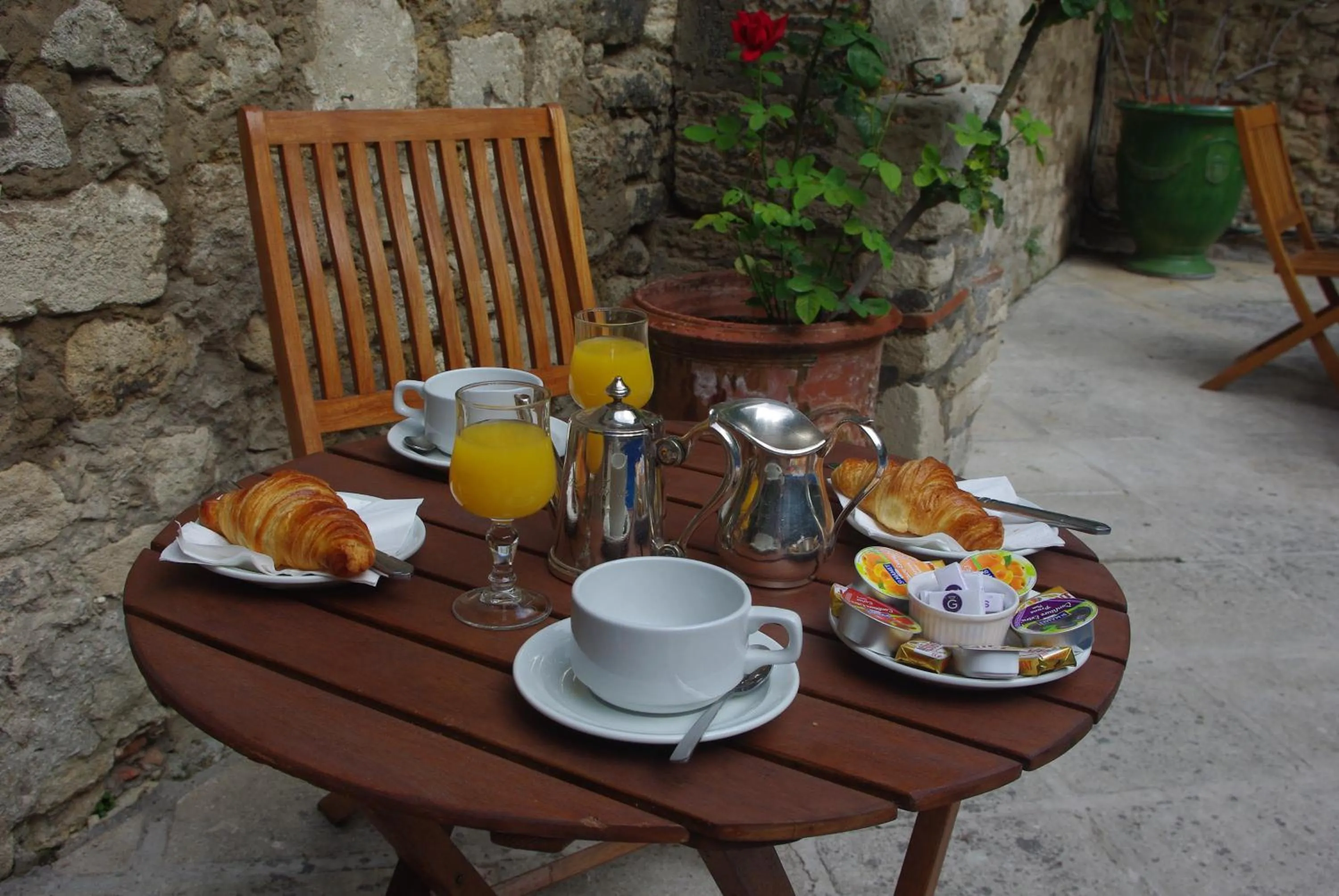 Food and drinks in Hotel Du Forum
