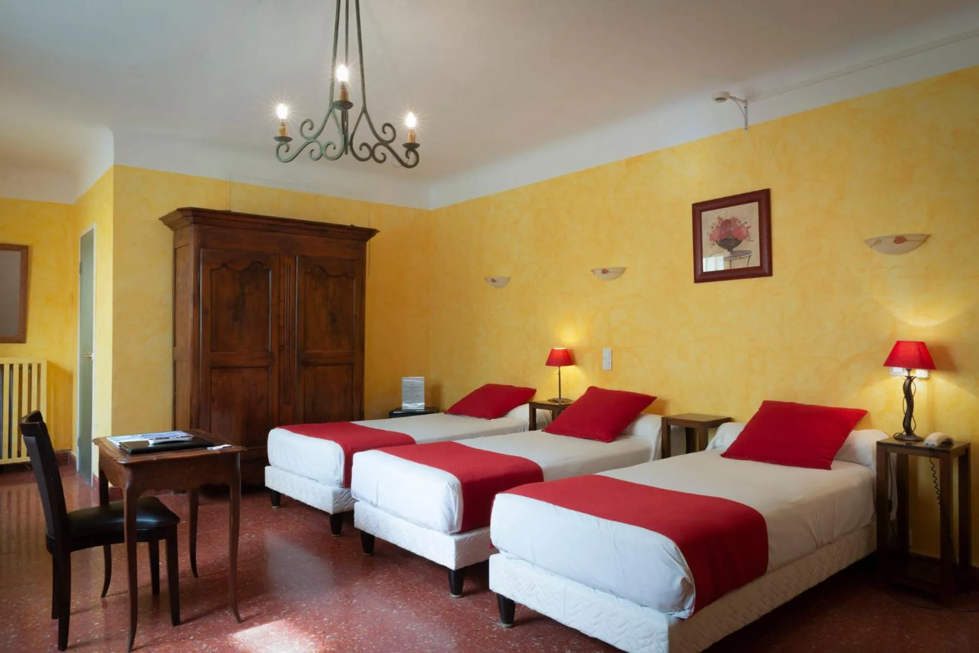 Bed in Hotel Du Forum