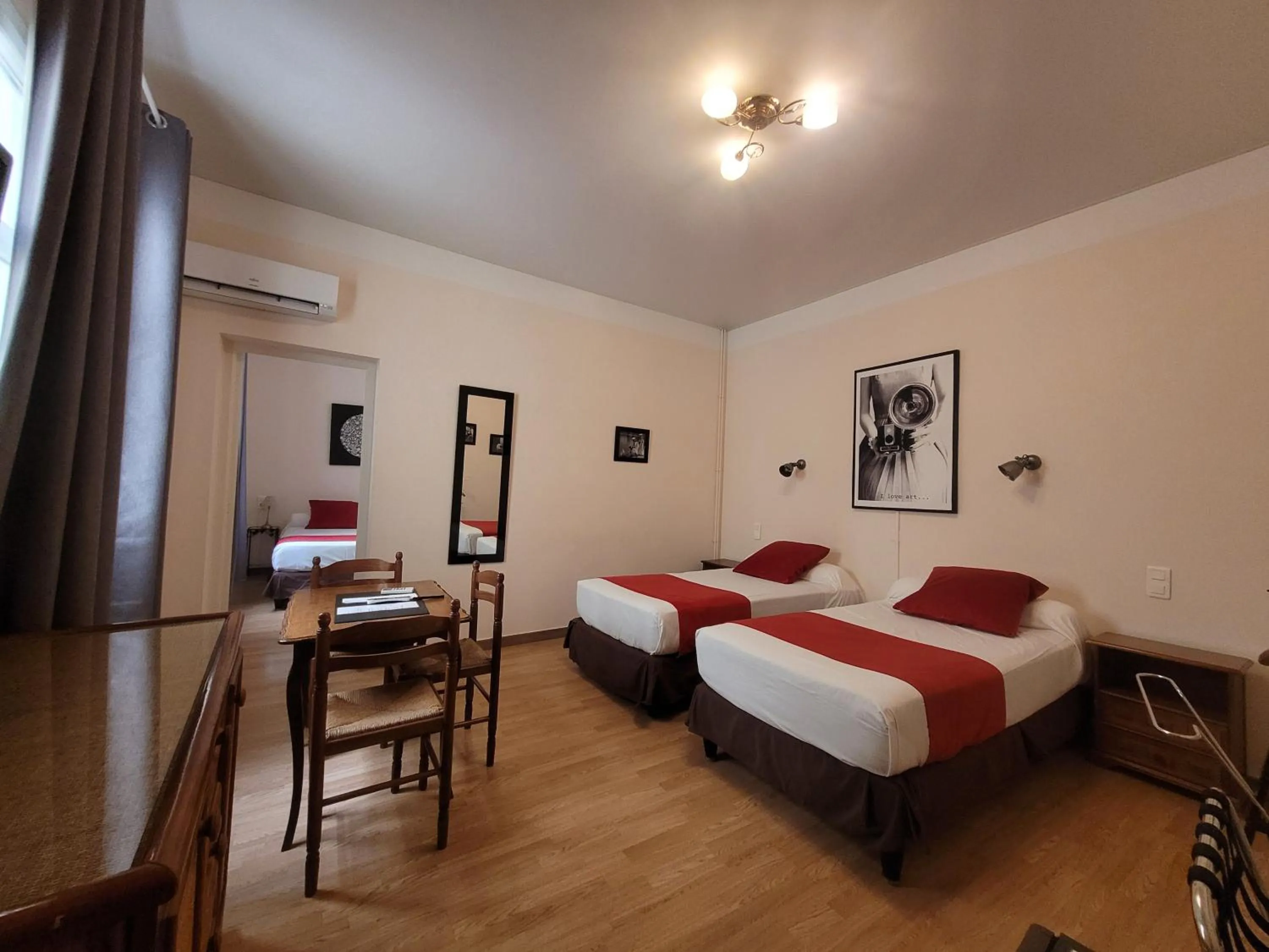 Bedroom, Bed in Hotel Du Forum