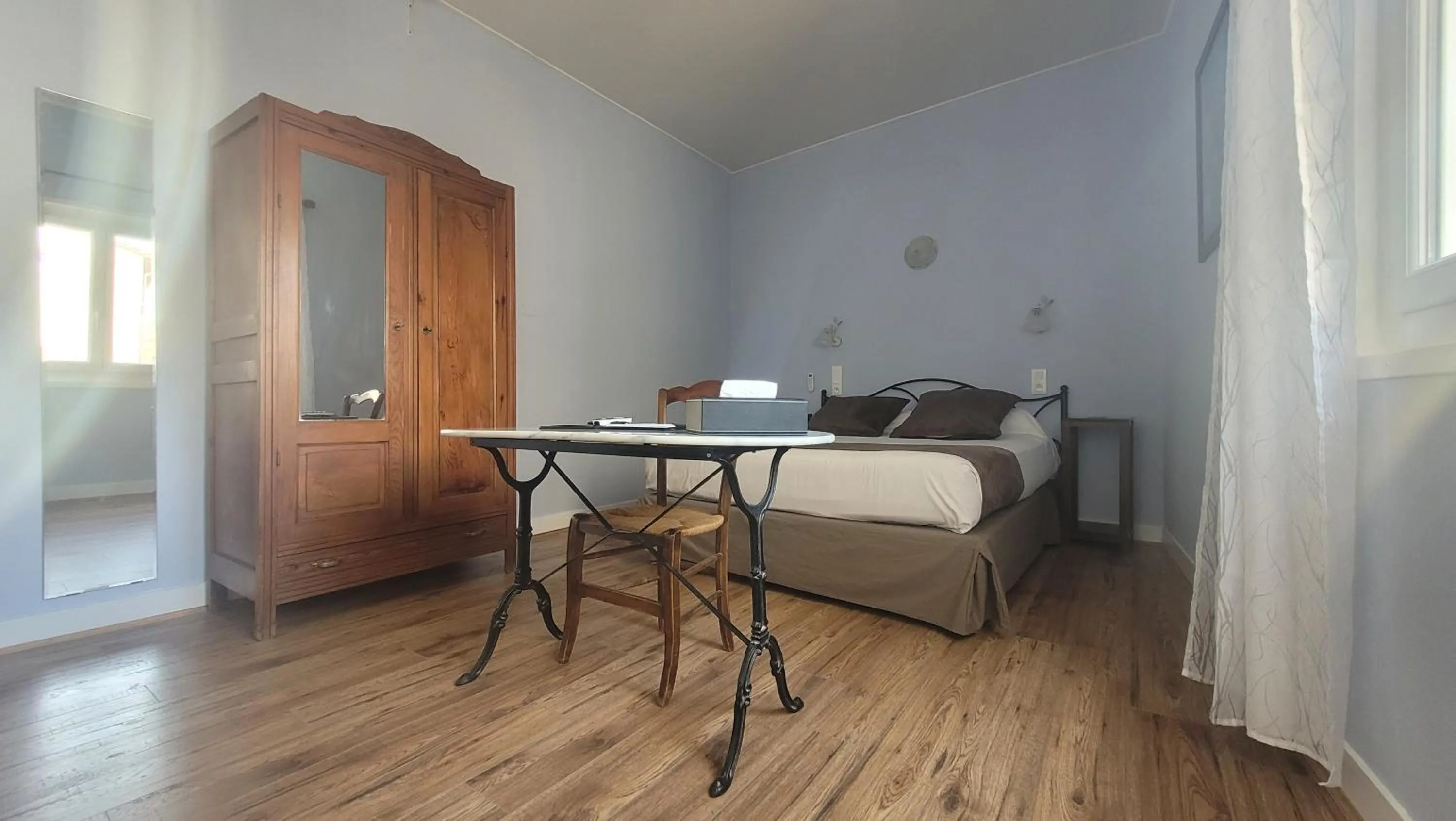 Bed in Hotel Du Forum
