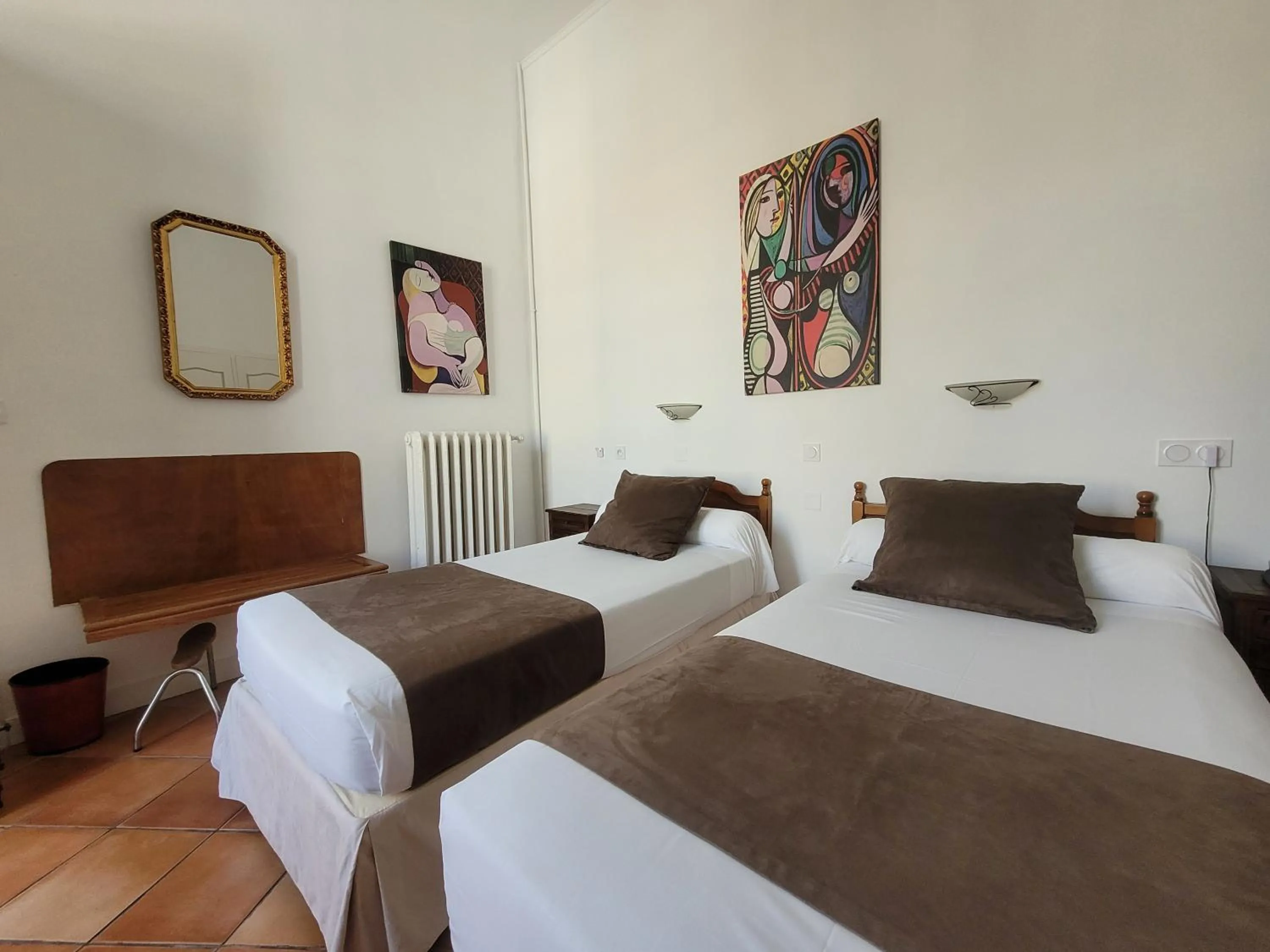 Bed in Hotel Du Forum