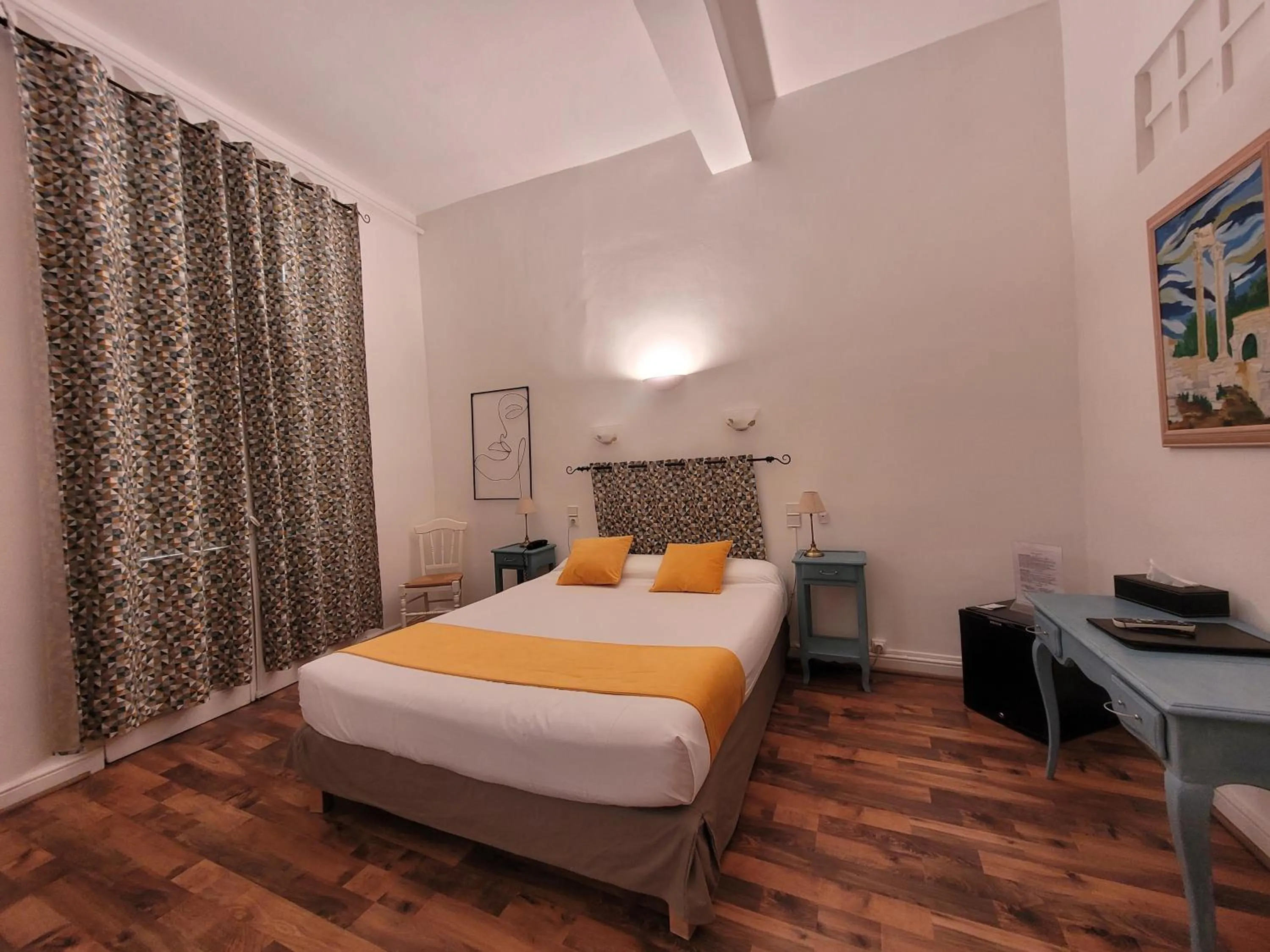 Bed in Hotel Du Forum