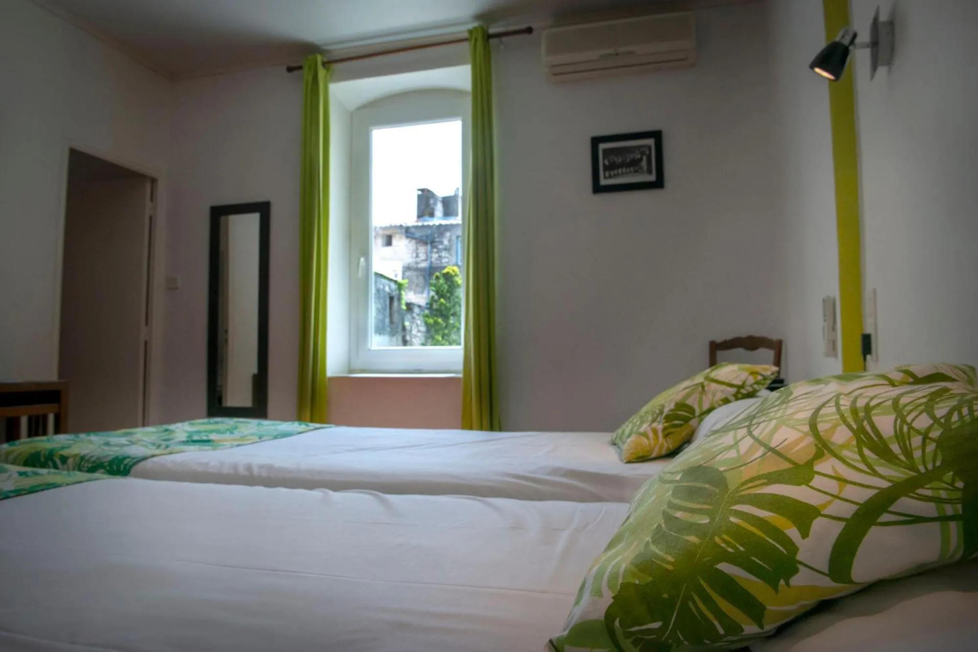 Bed in Hotel Du Forum