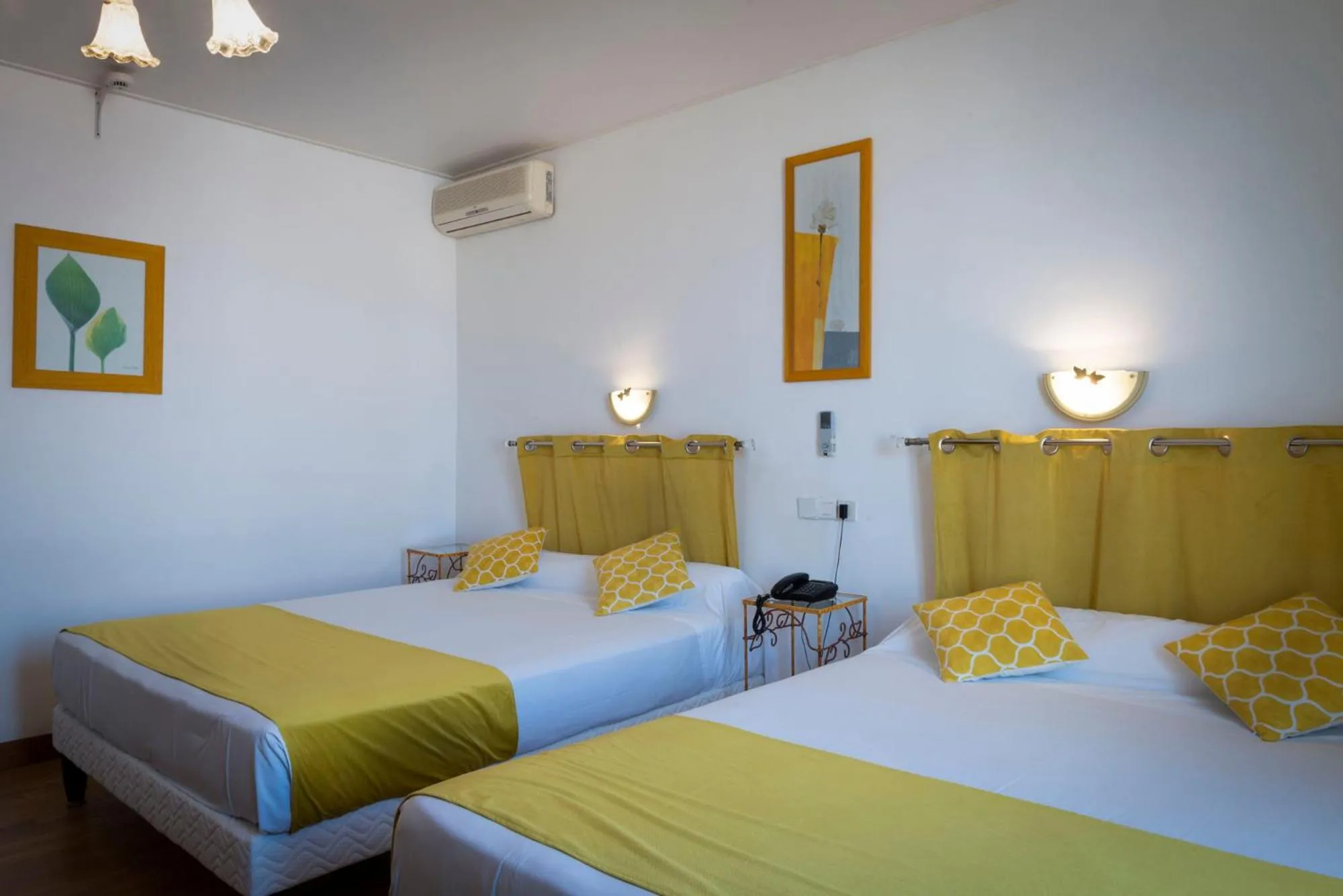 Bed in Hotel Du Forum