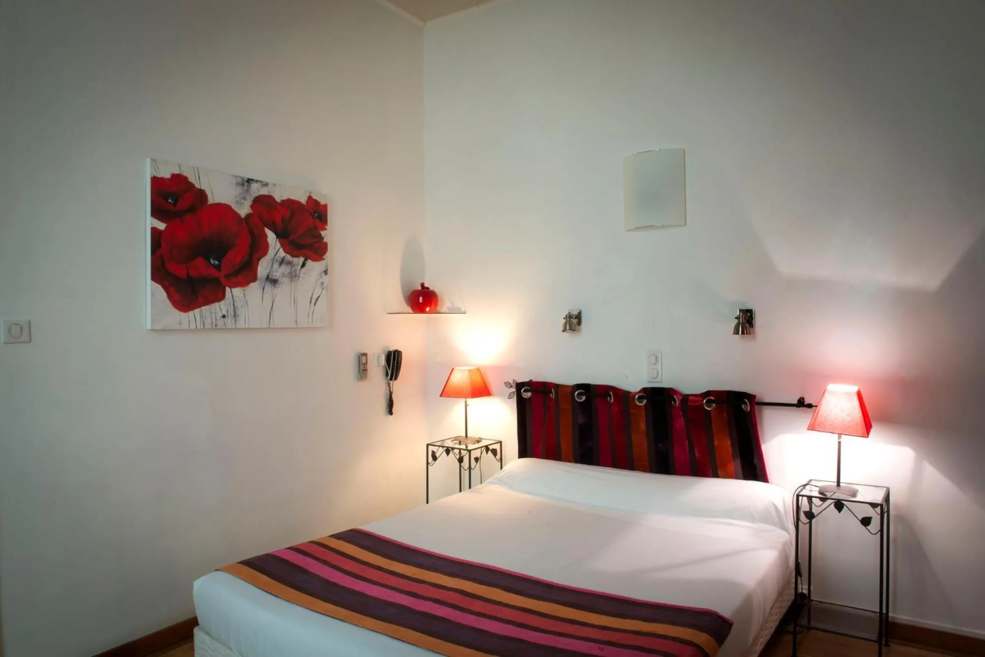 Bed in Hotel Du Forum
