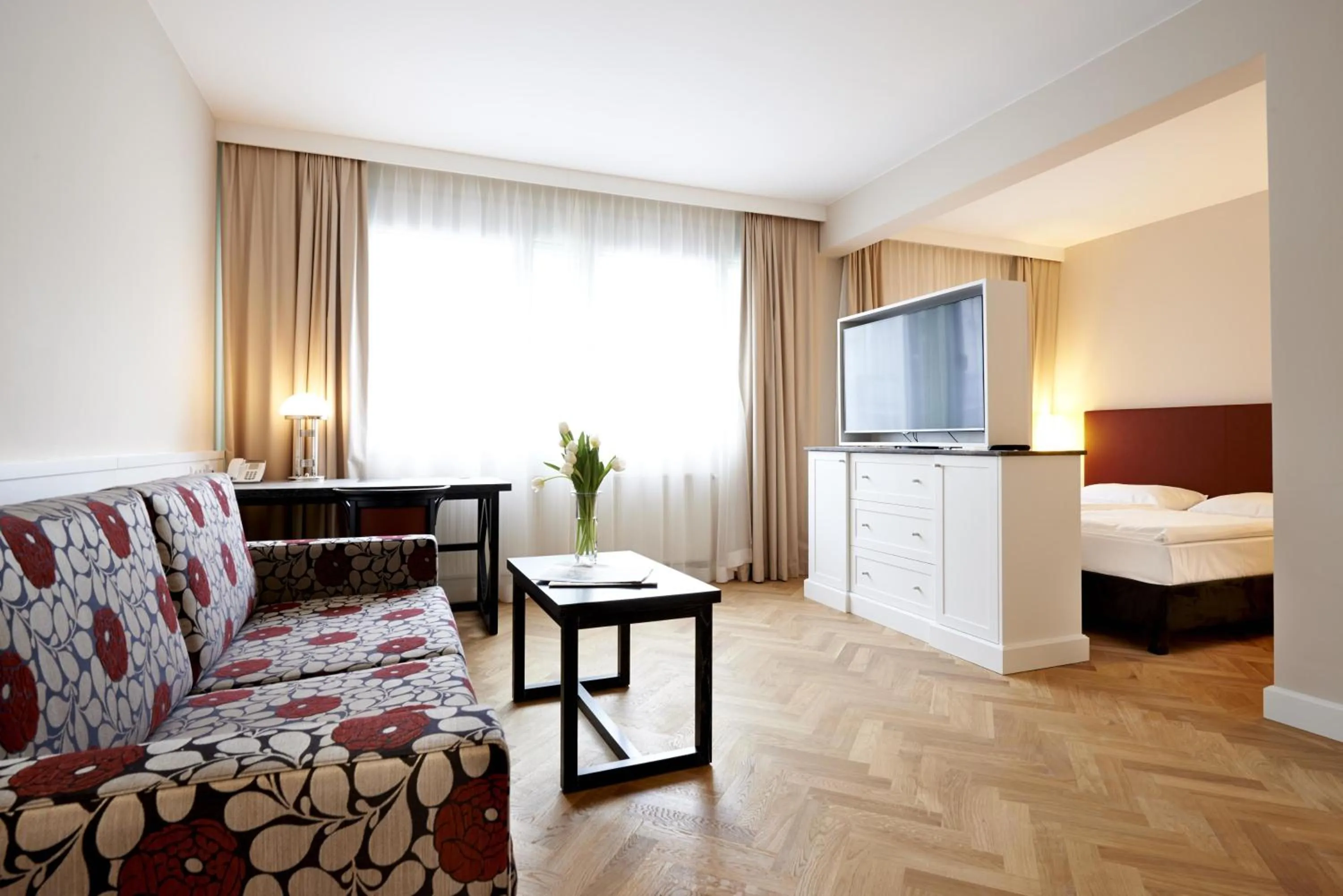 Bedroom, Bed in Singerstrasse 21-25 Aparthotel 350m next to St Stephen's Square