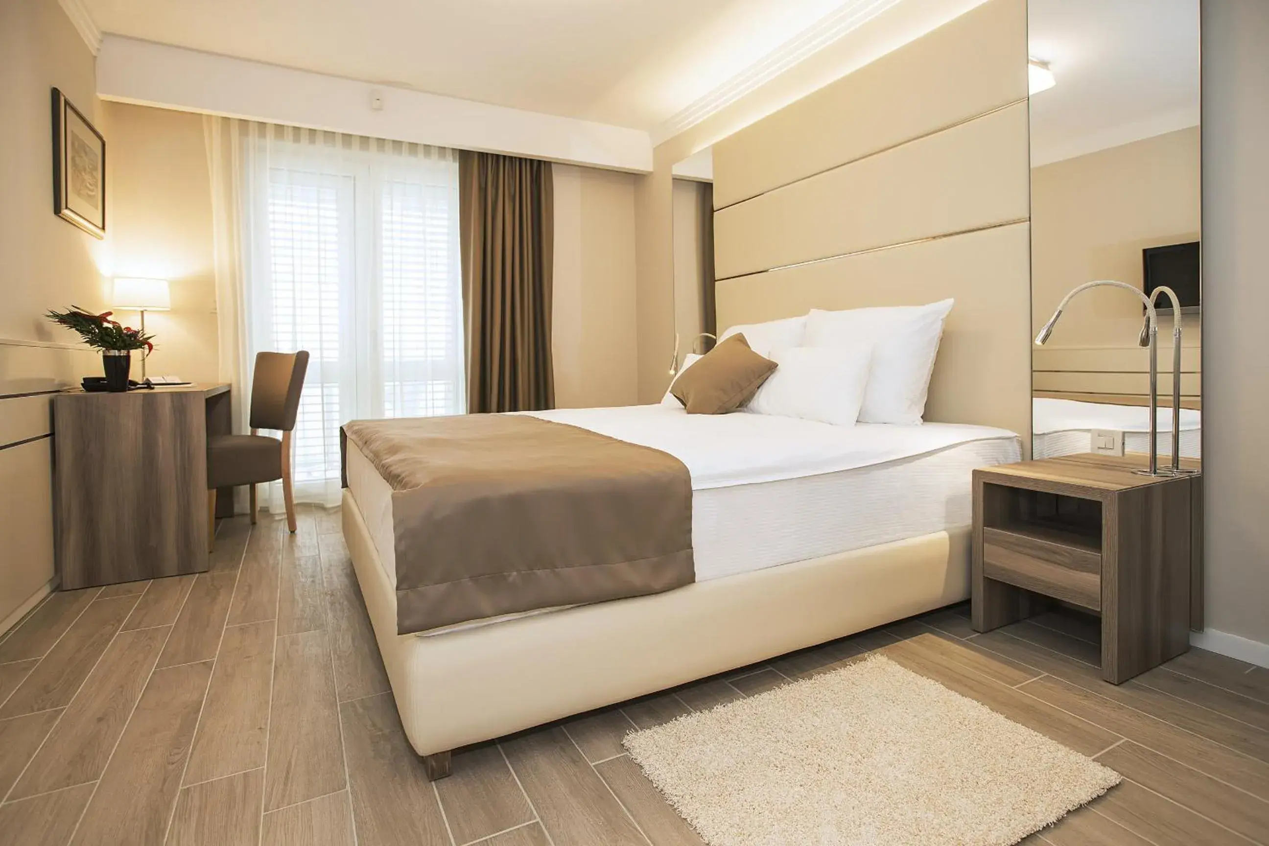 Double Room with Balcony in Hotel Vila Rova Double Room with Balcony in Hotel Vila Rova