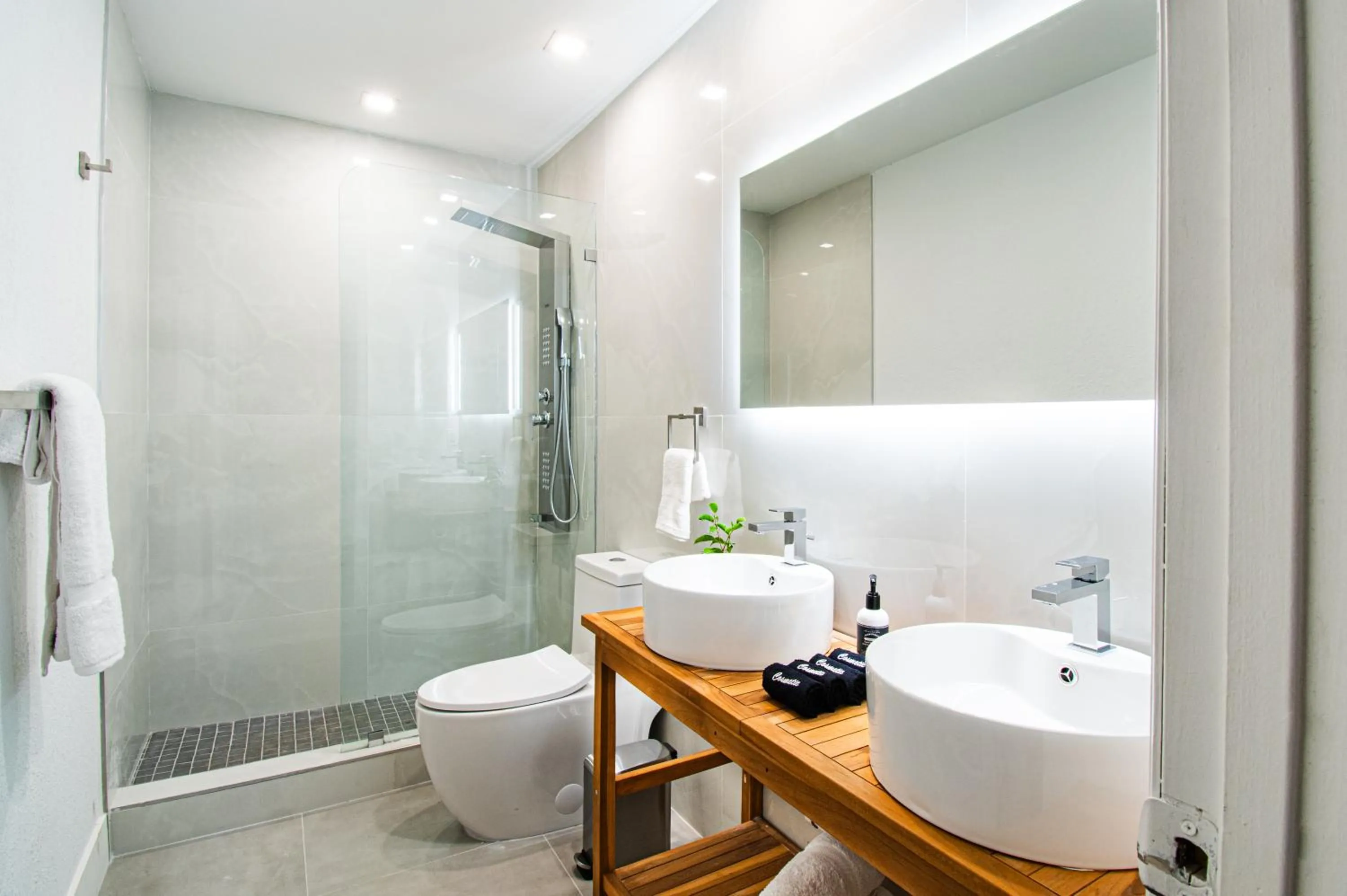 Bathroom in The Lauderdale Boutique Hotel