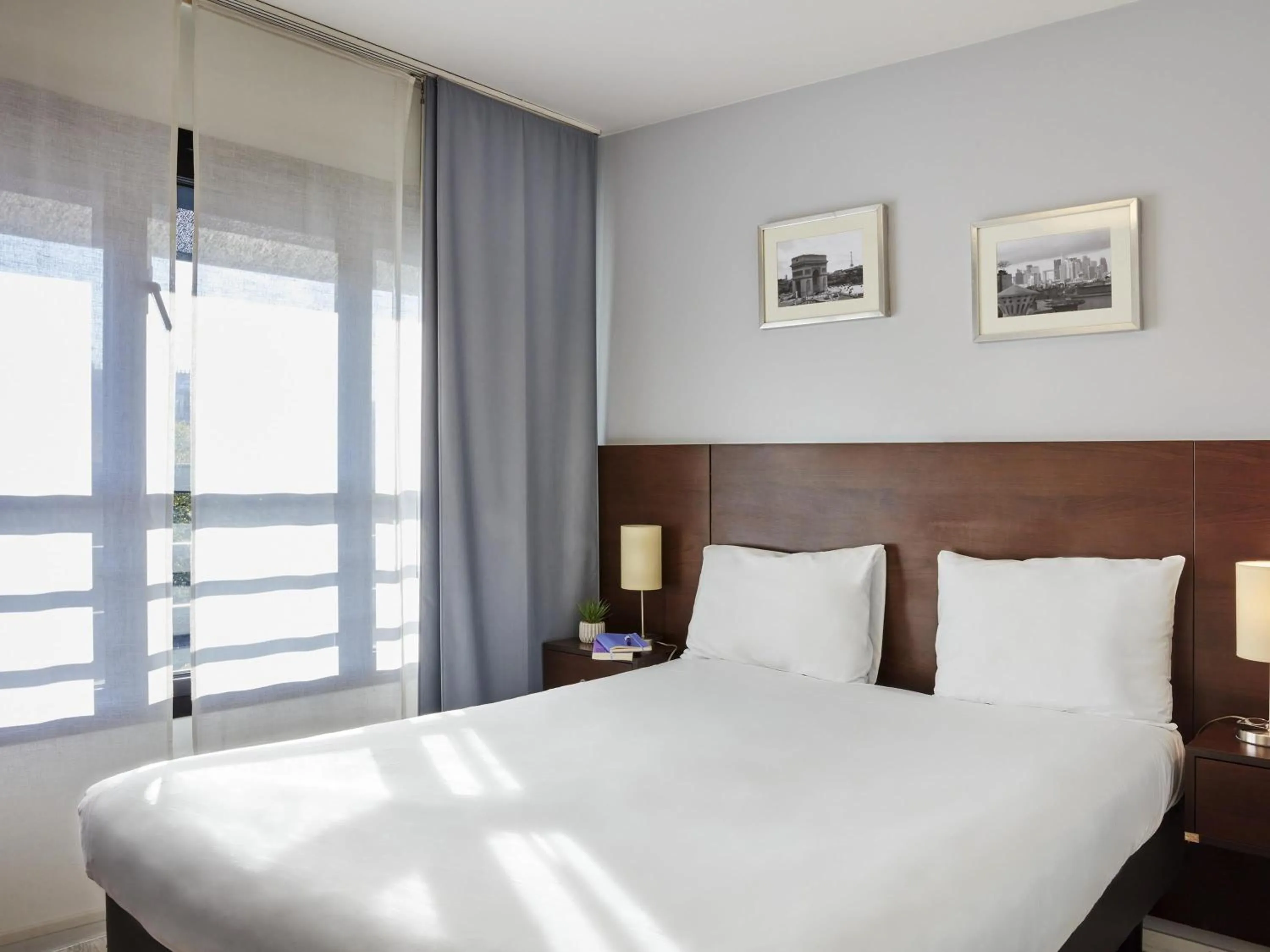 Bedroom, Bed in Aparthotel Adagio Access Paris Bastille