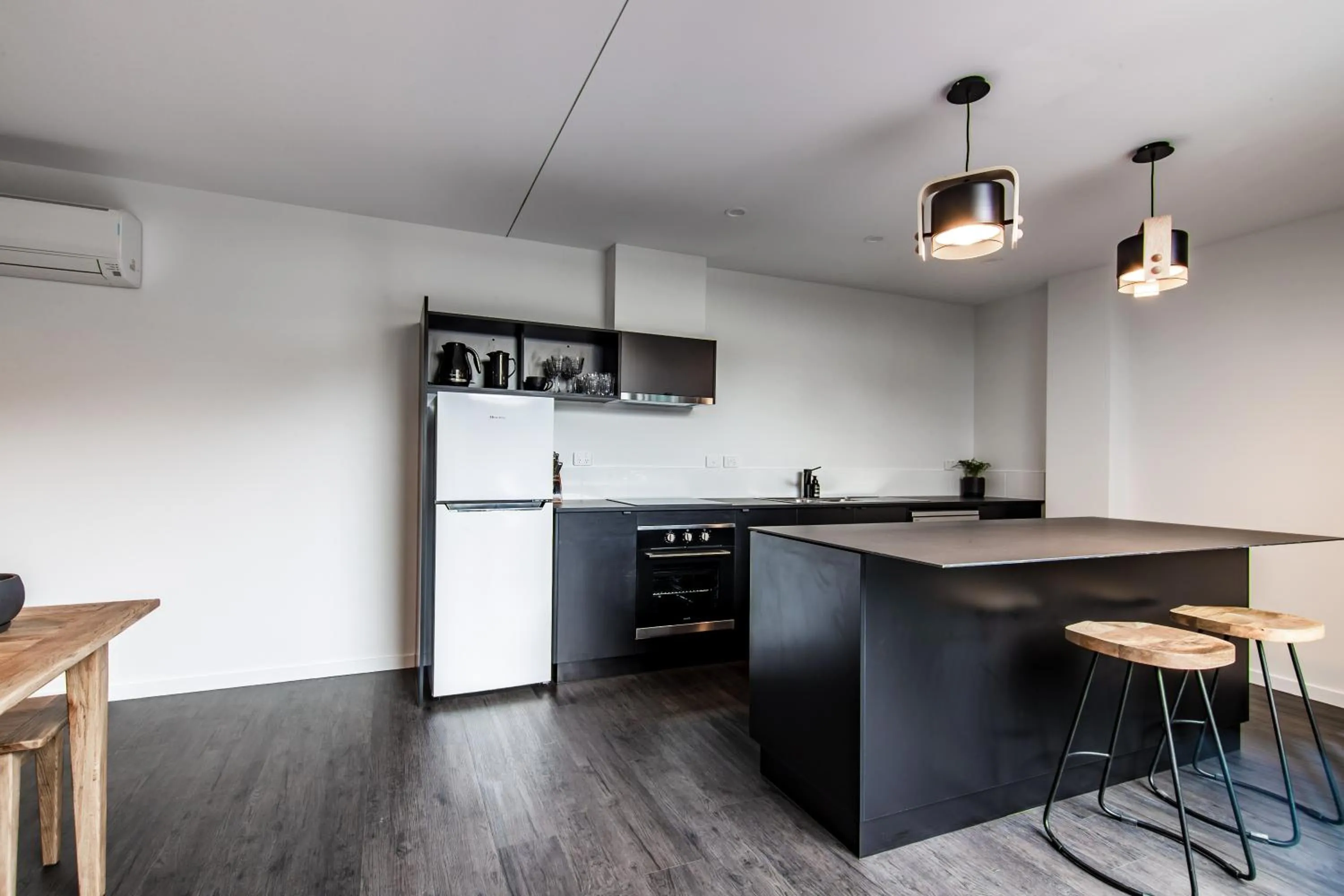 Kitchen or kitchenette in Change Overnight