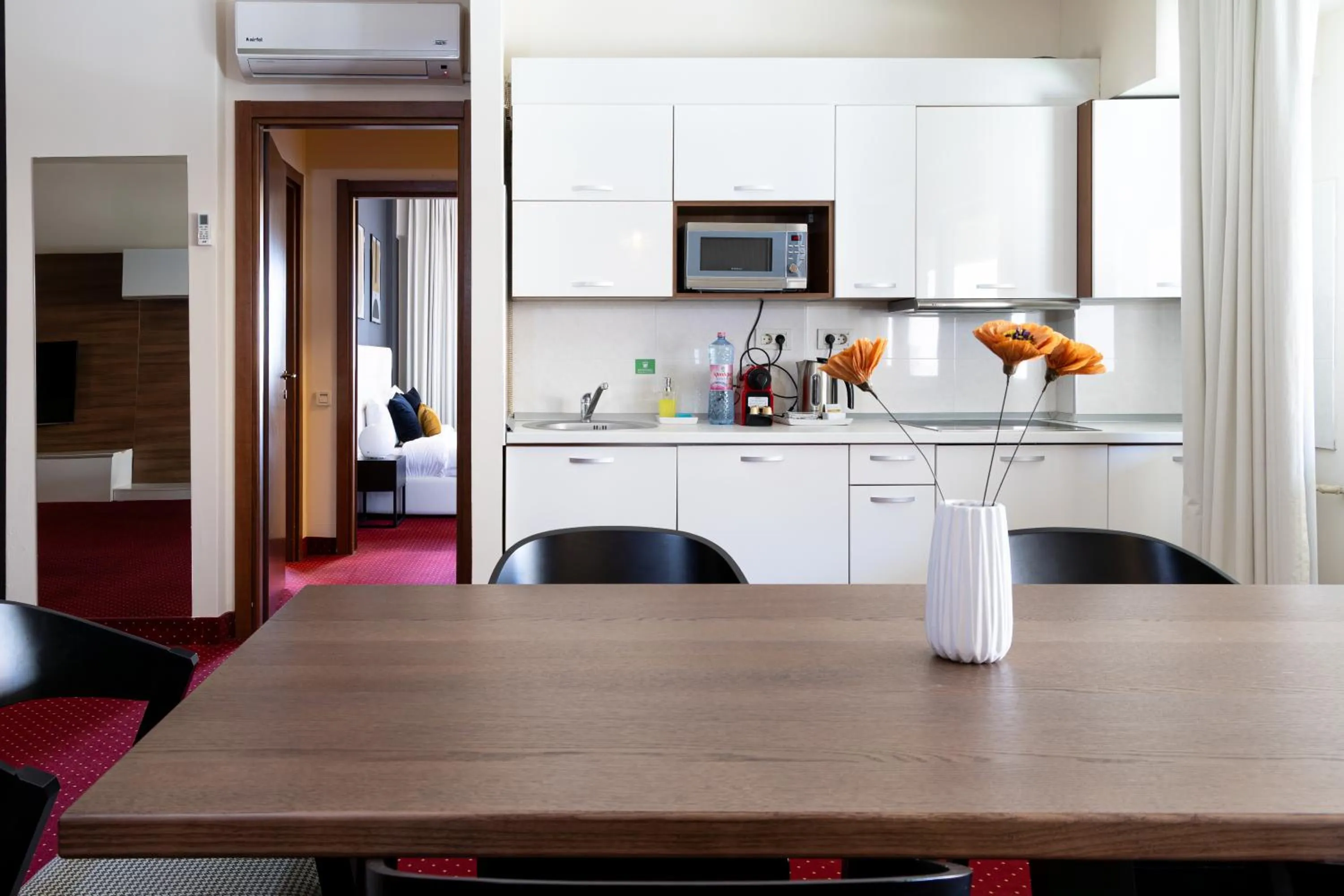 Kitchen or kitchenette in Orhideea Residence & Spa