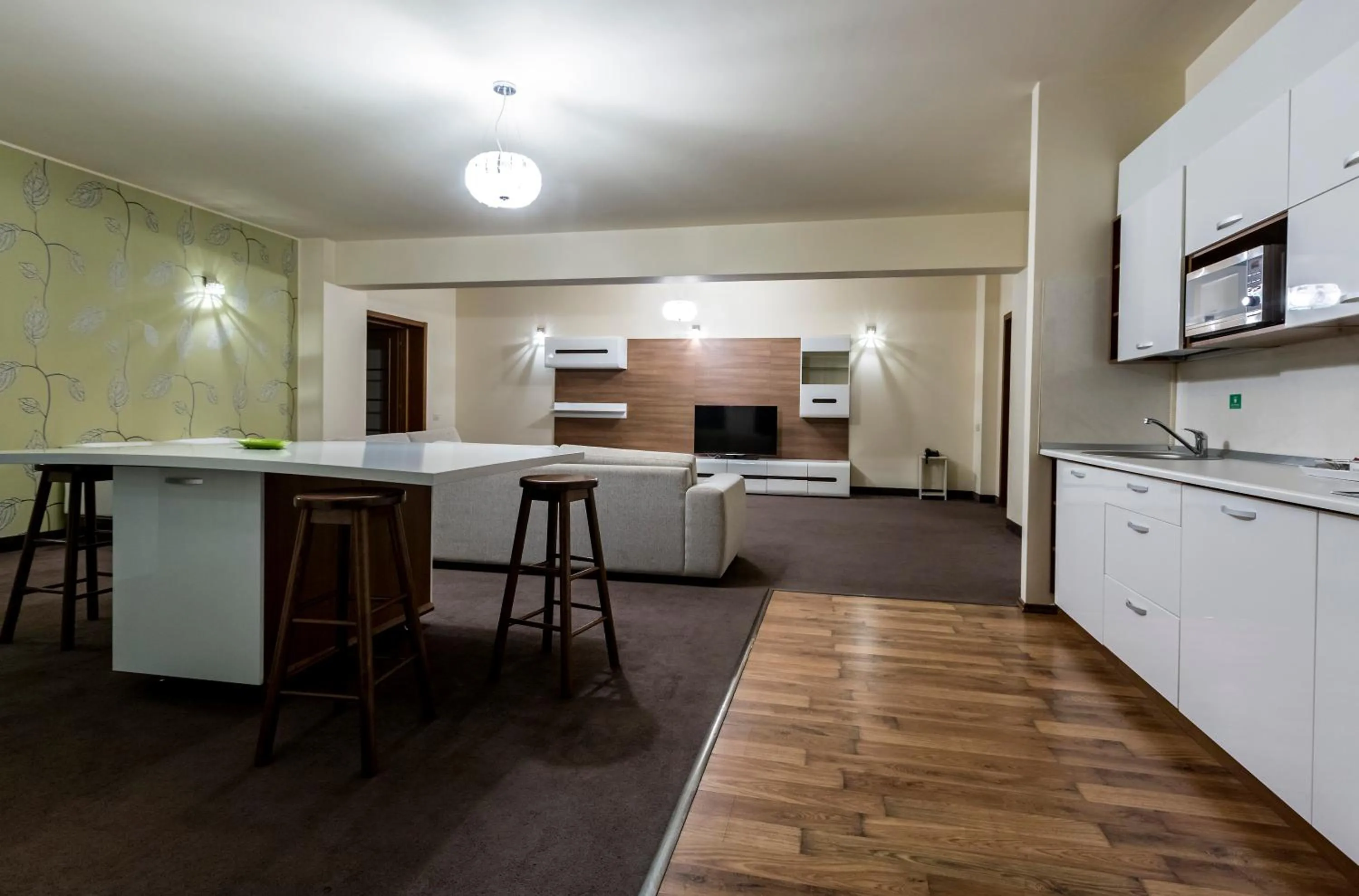 Kitchen or kitchenette in Orhideea Residence & Spa