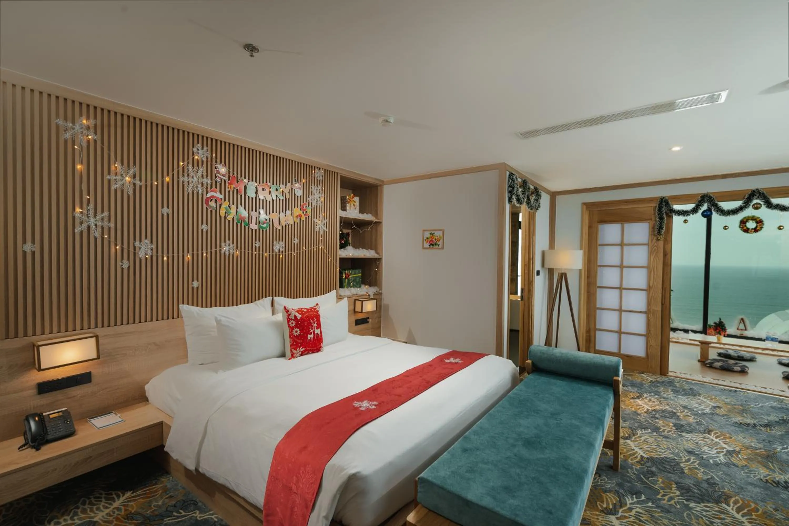 Bed in Sala Danang Beach Hotel