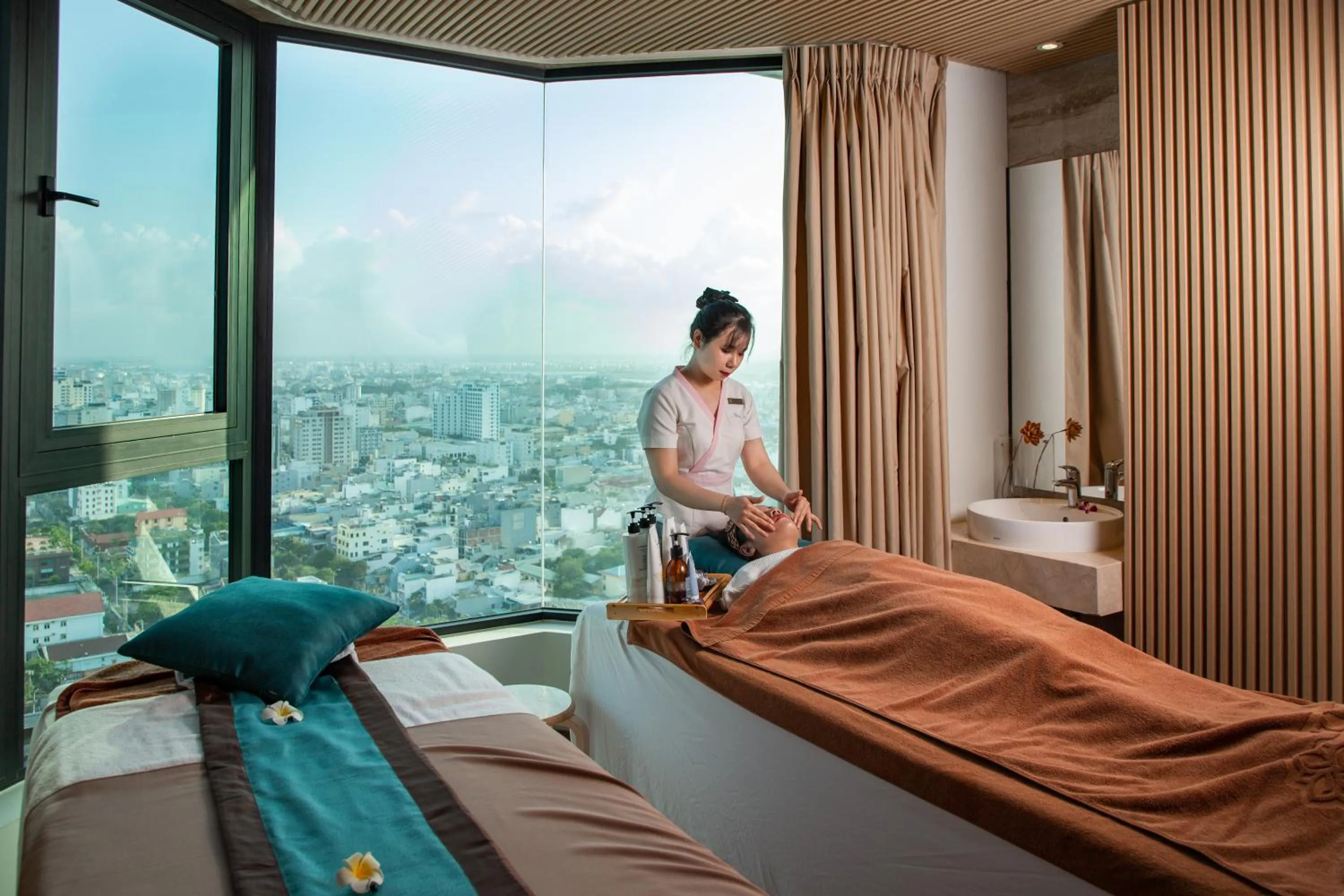 Massage, Bed in Sala Danang Beach Hotel