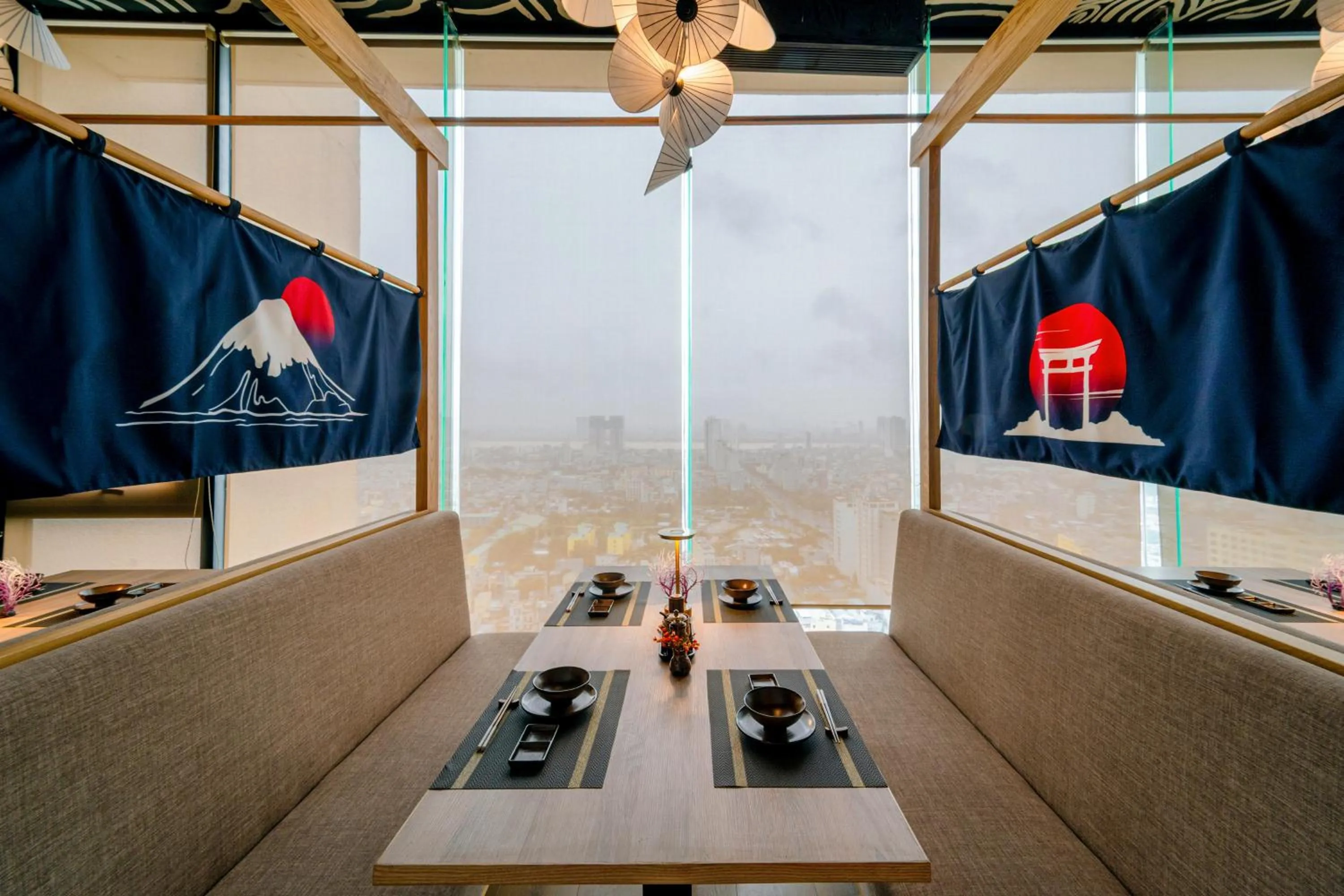 Restaurant/places to eat in Sala Danang Beach Hotel