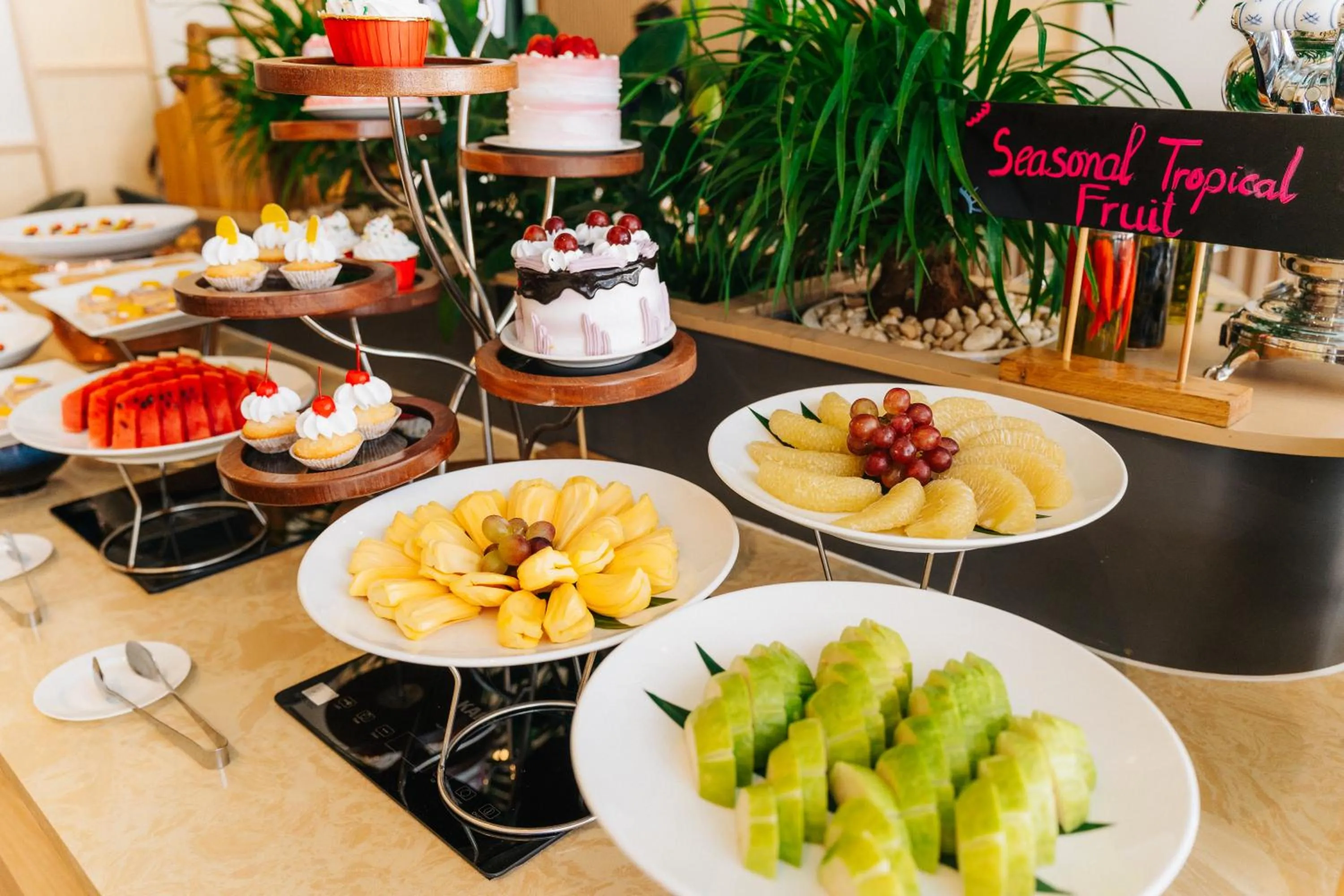 Lounge or bar in Sala Danang Beach Hotel