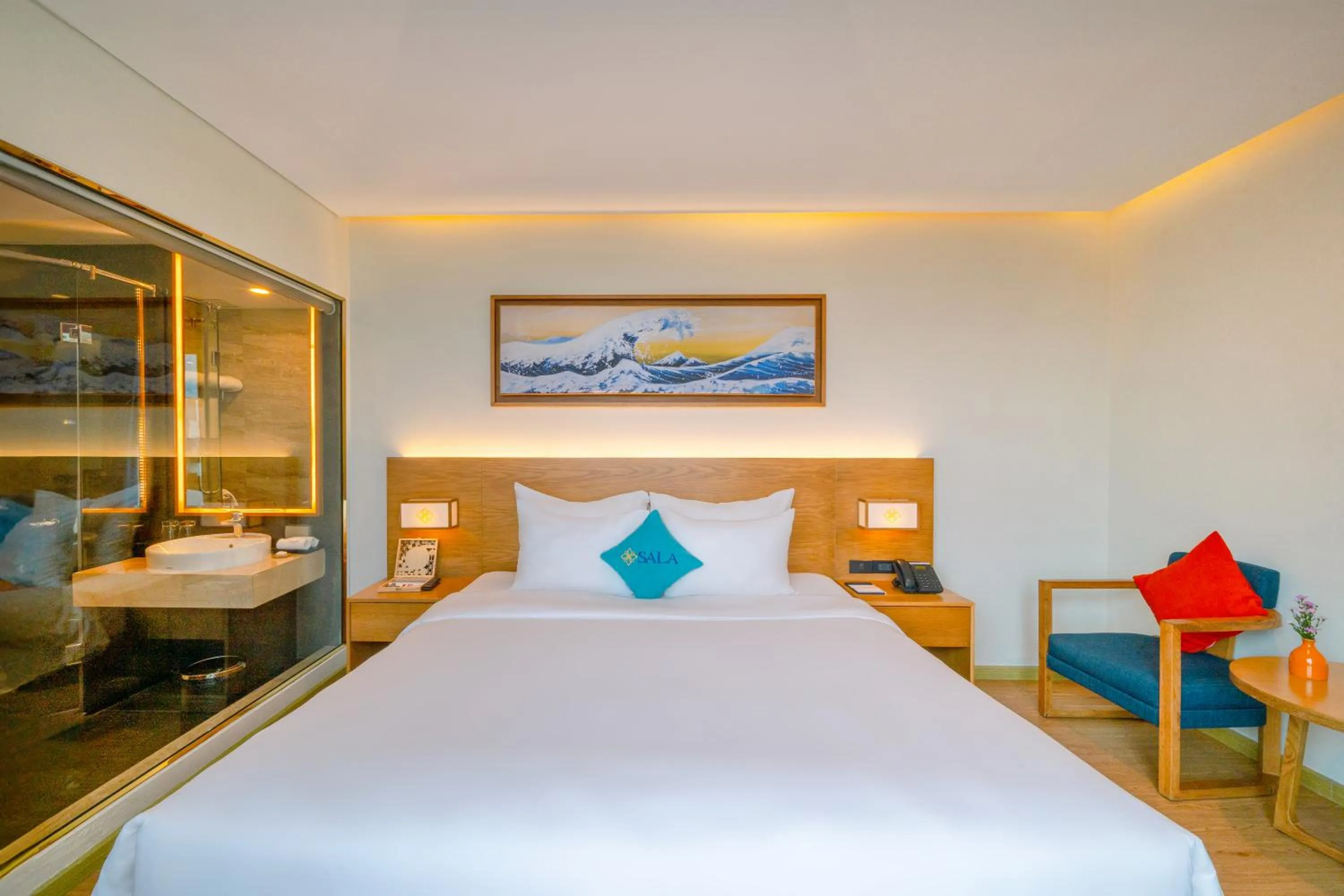 Bed in Sala Danang Beach Hotel