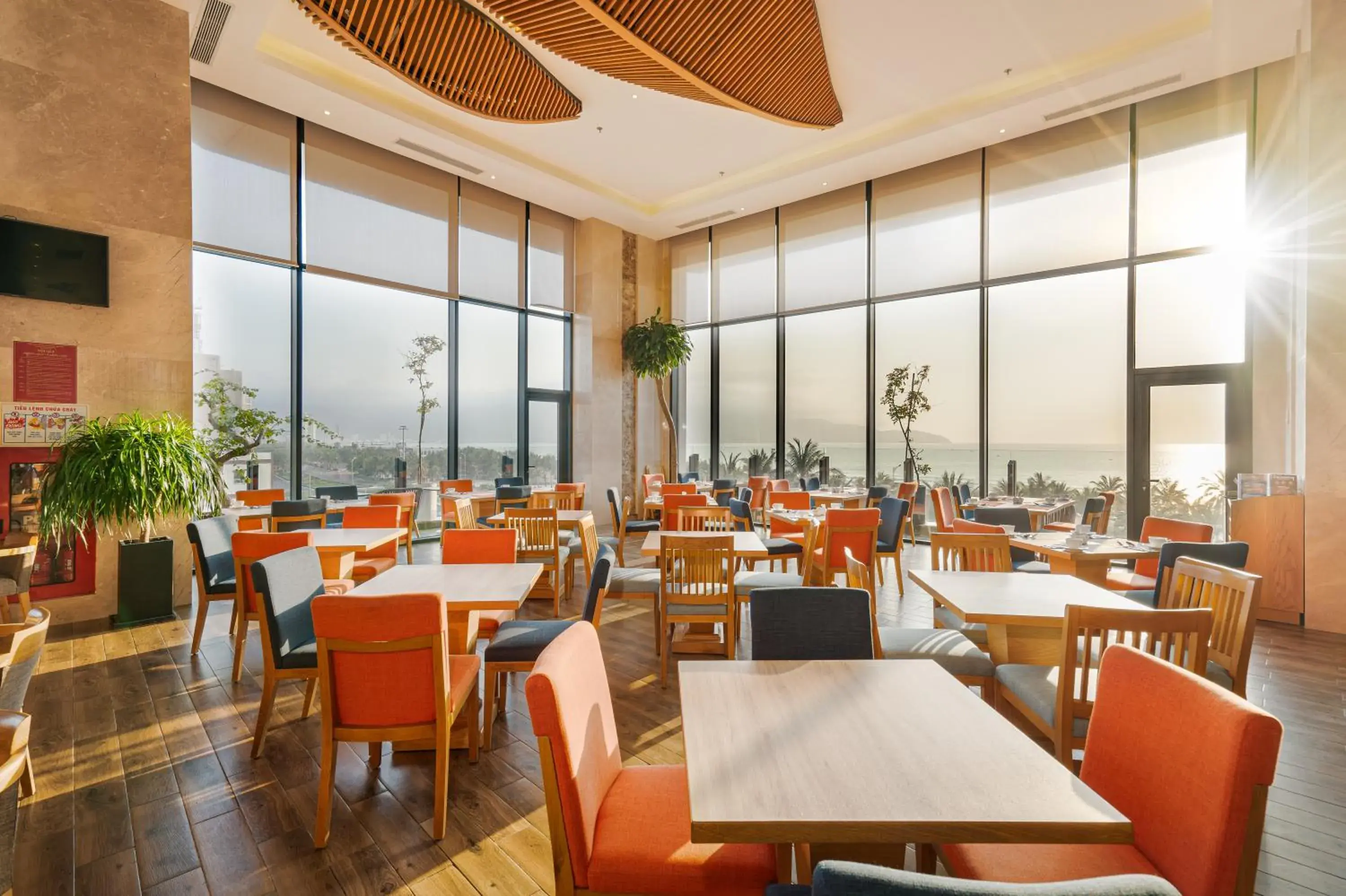 Restaurant/places to eat in Sala Danang Beach Hotel Restaurant/places to eat in Sala Danang Beach Hotel