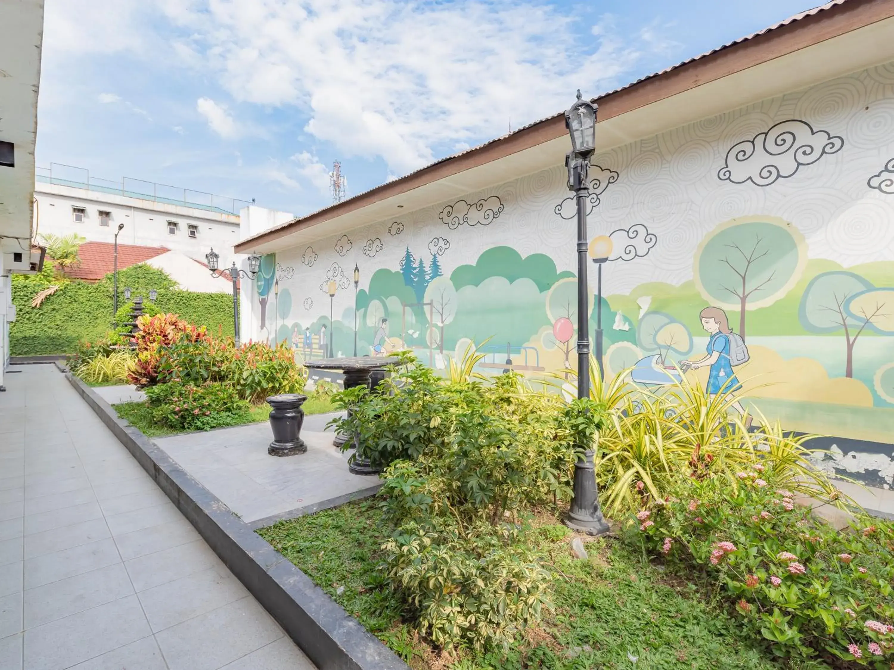 Property building in RedDoorz Plus near UNIMED Medan Property building in RedDoorz Plus near UNIMED Medan