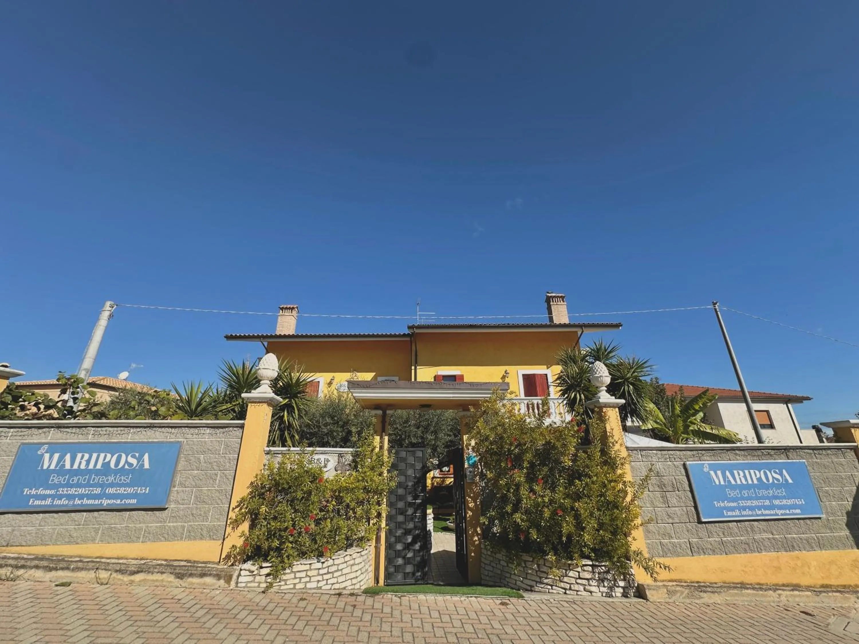 Property building in B&B Mariposa