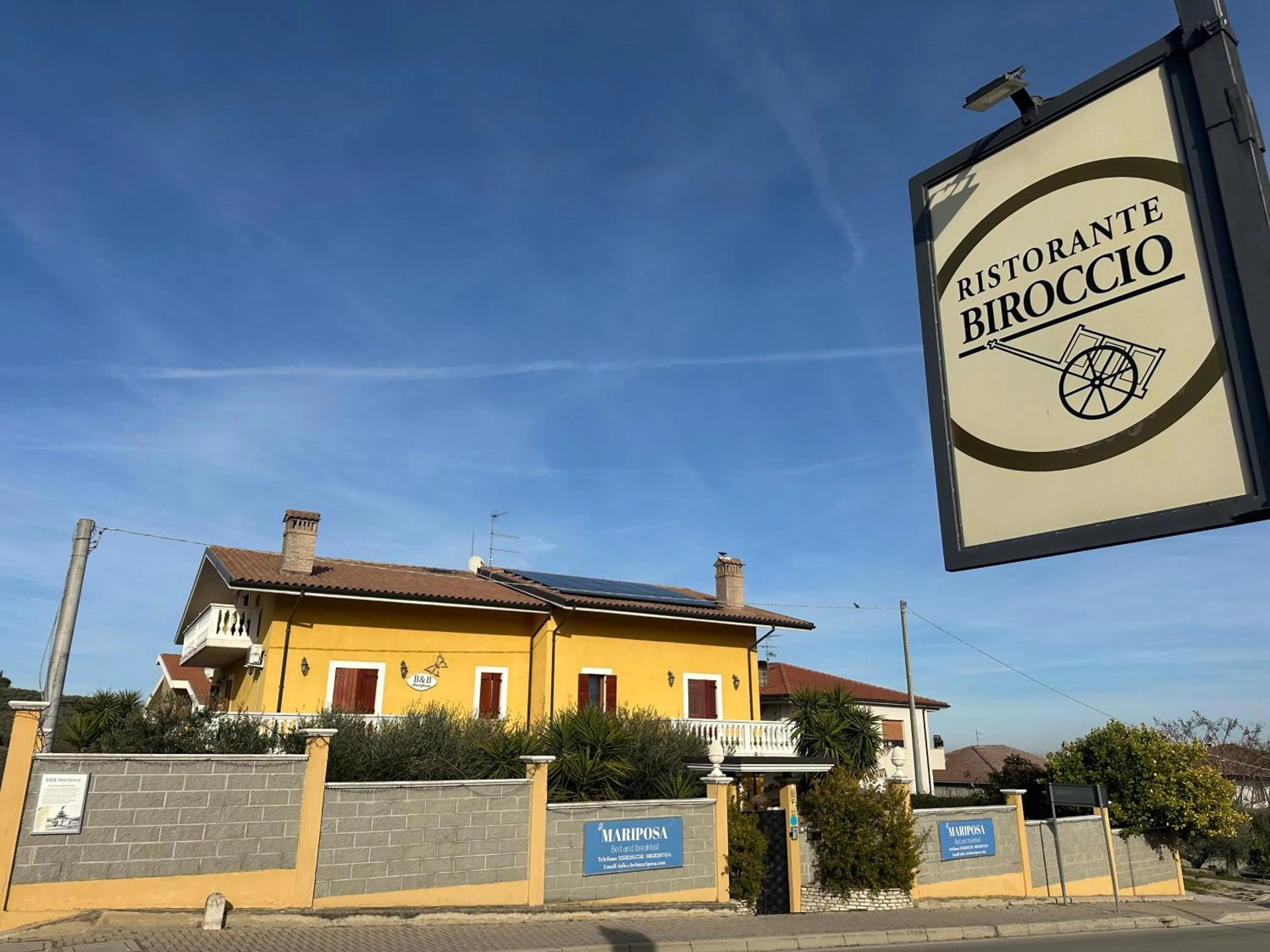 Property building in B&B Mariposa