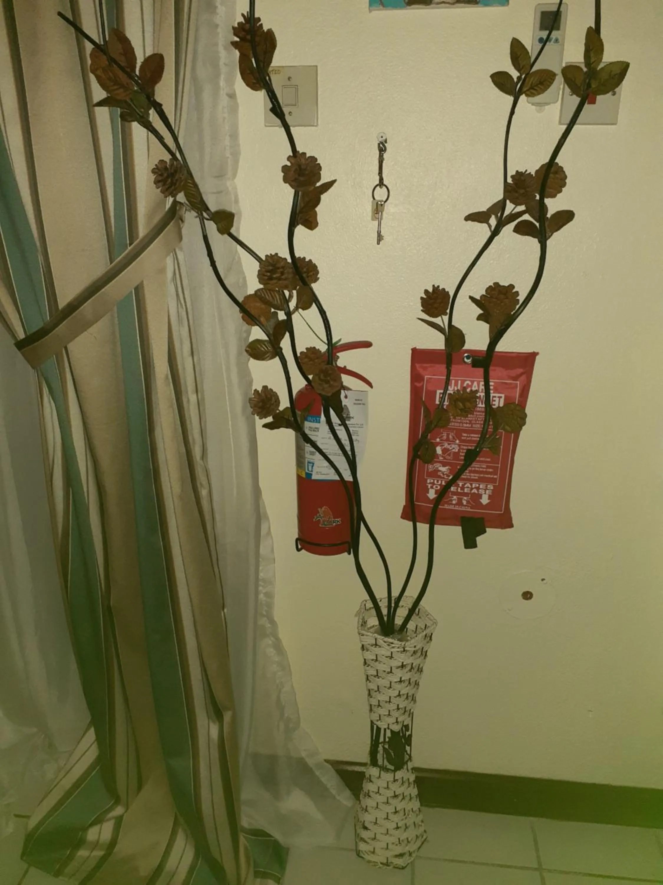 Cool's 1 bedroom Beach & Garden View