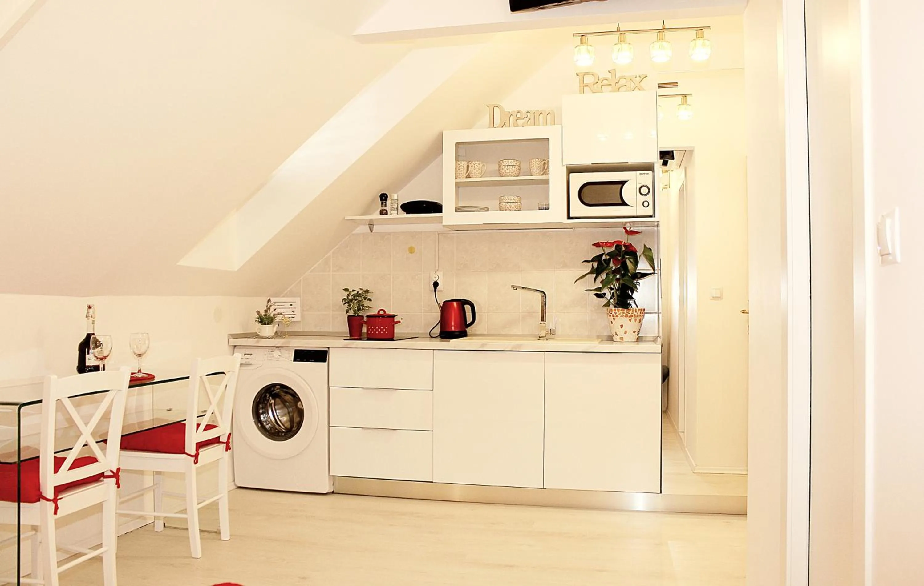 Angelus Apartments