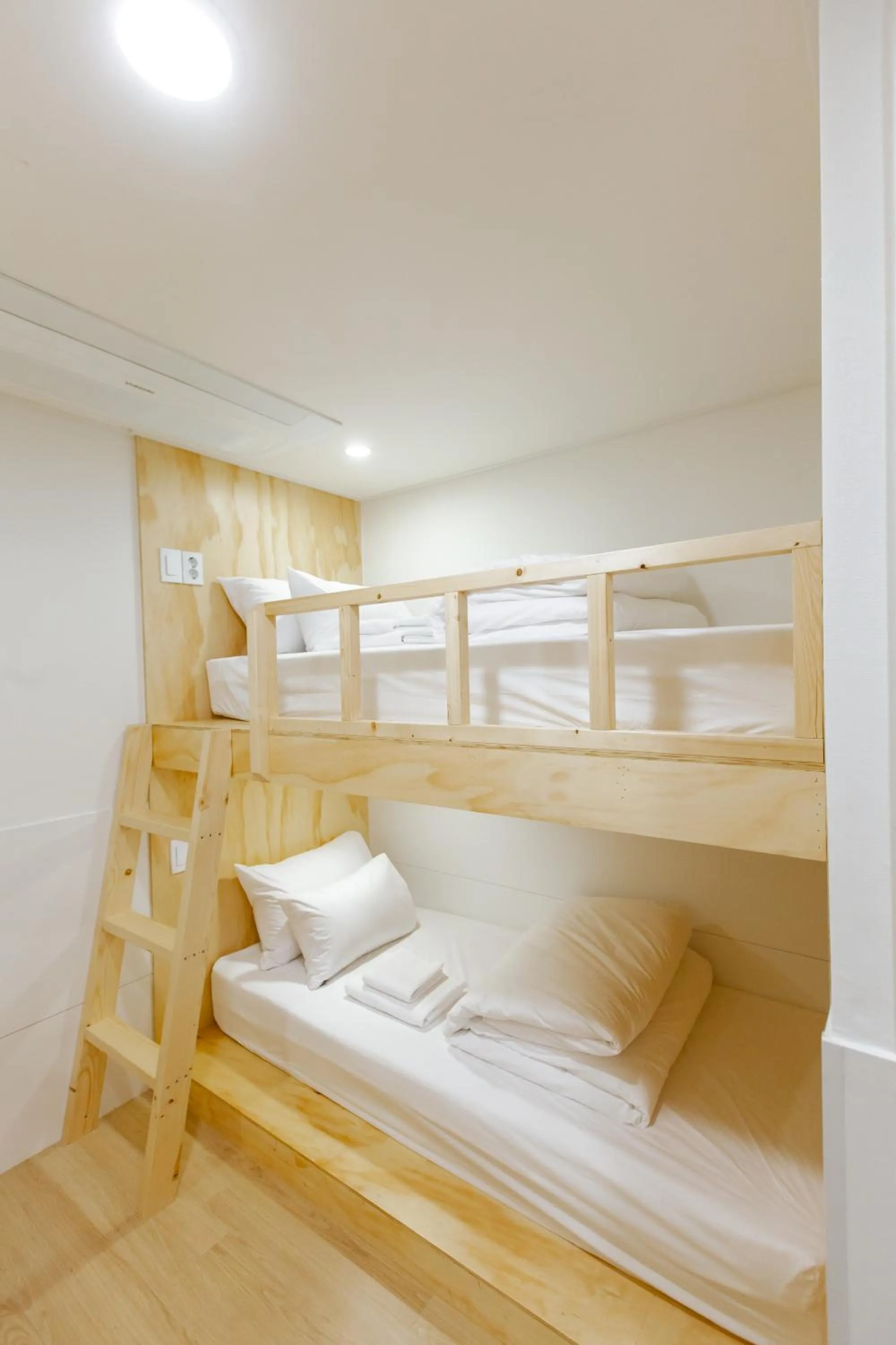 Bed in Seoulite Inn Myeongdong Formerly - Step Inn Myeongdong 2