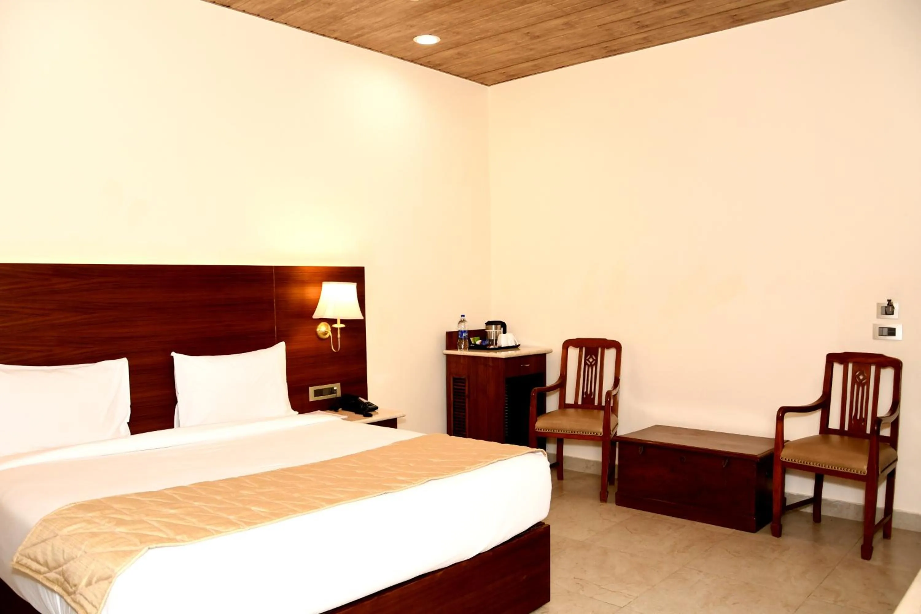 Photo of the whole room, Bed in Mastiff Villa Camellia by OTHPL