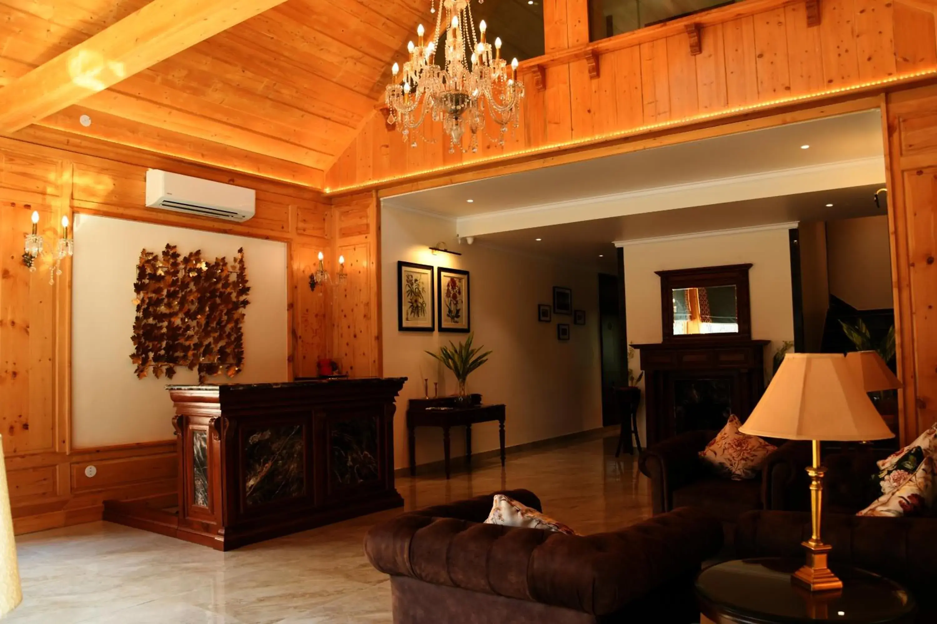 Lobby or reception in Mastiff Villa Camellia by OTHPL Lobby or reception in Mastiff Villa Camellia by OTHPL