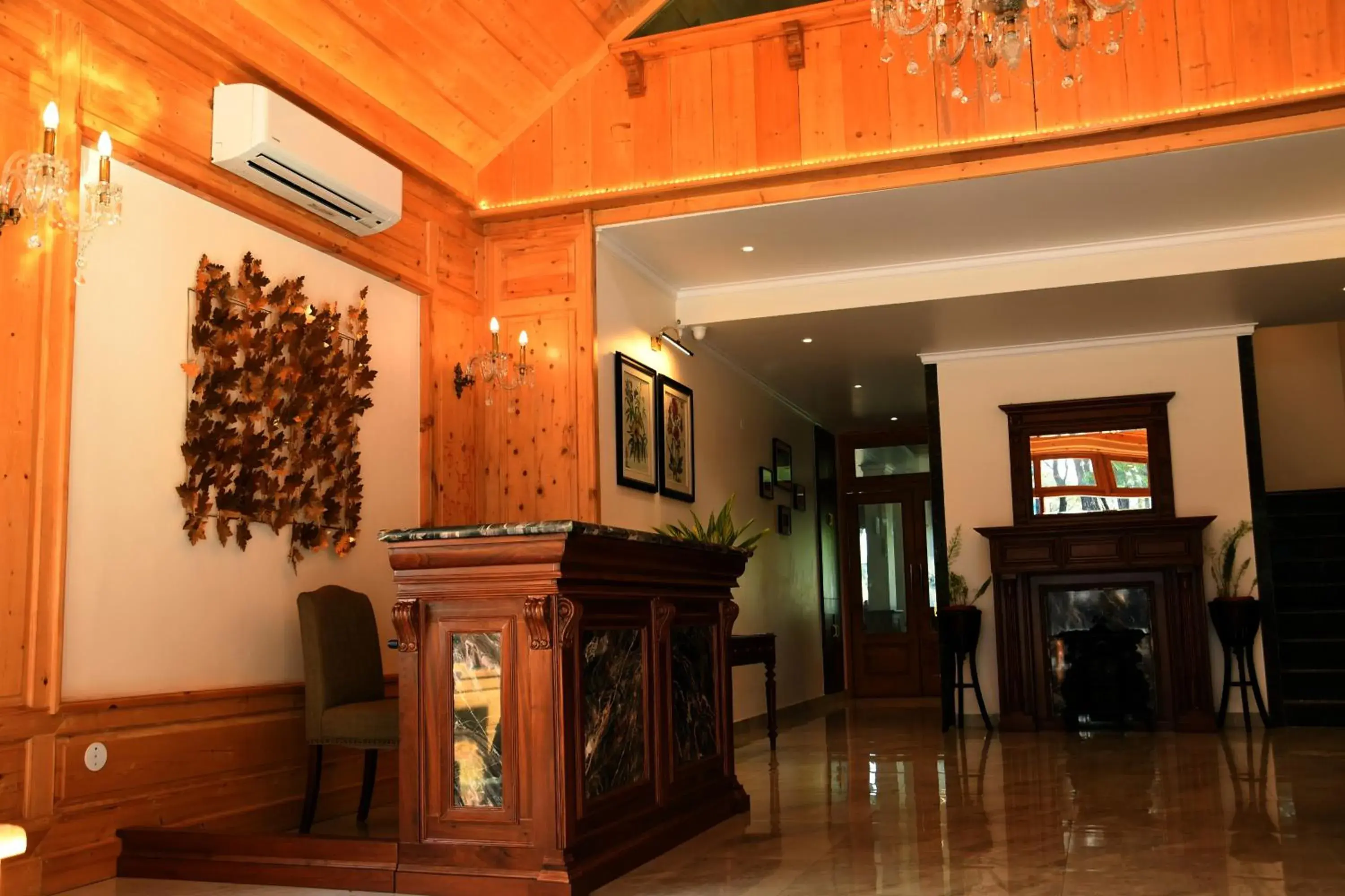 Lobby or reception in Mastiff Villa Camellia by OTHPL Lobby or reception in Mastiff Villa Camellia by OTHPL