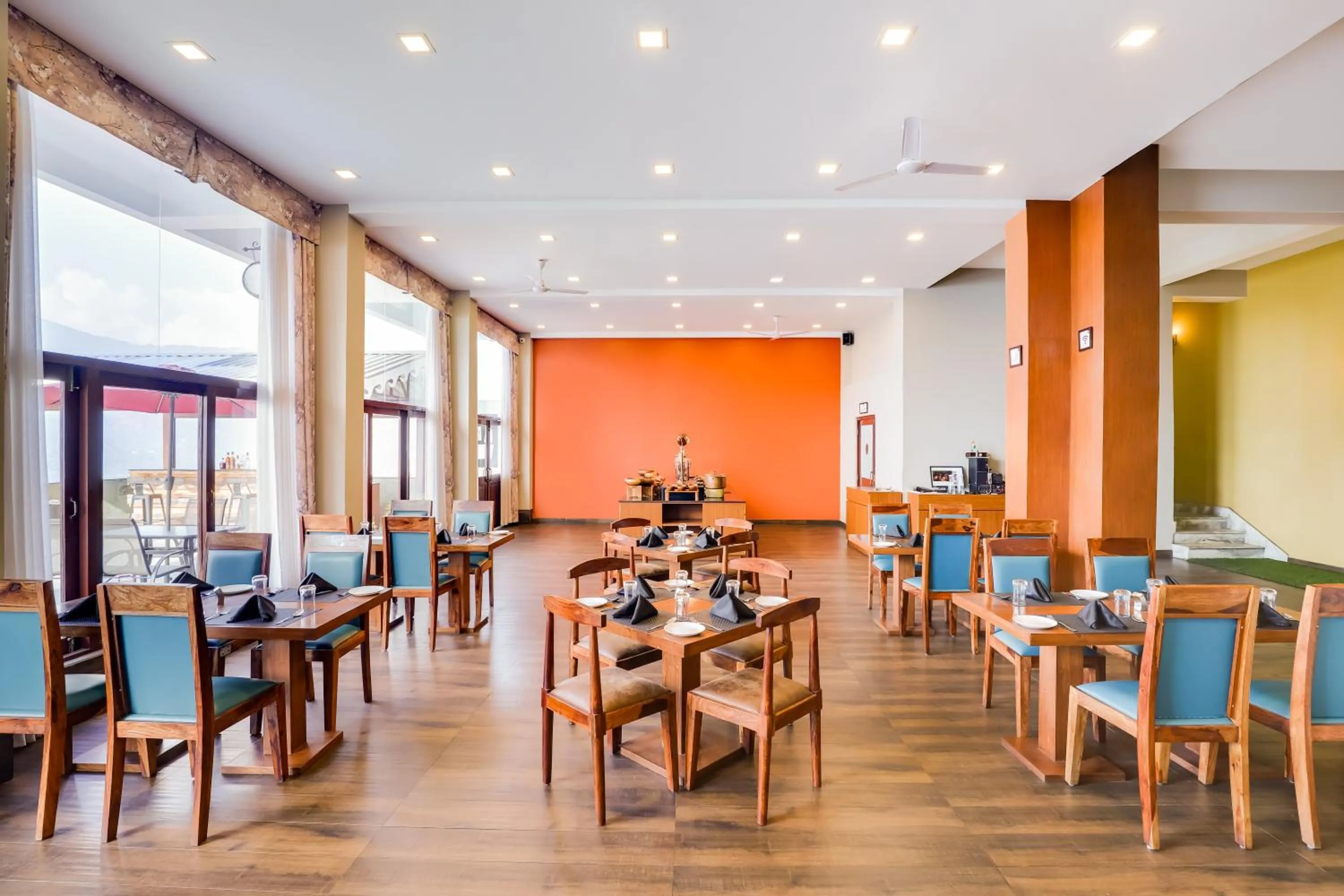 Restaurant/places to eat in Mount Himalayan Hotel