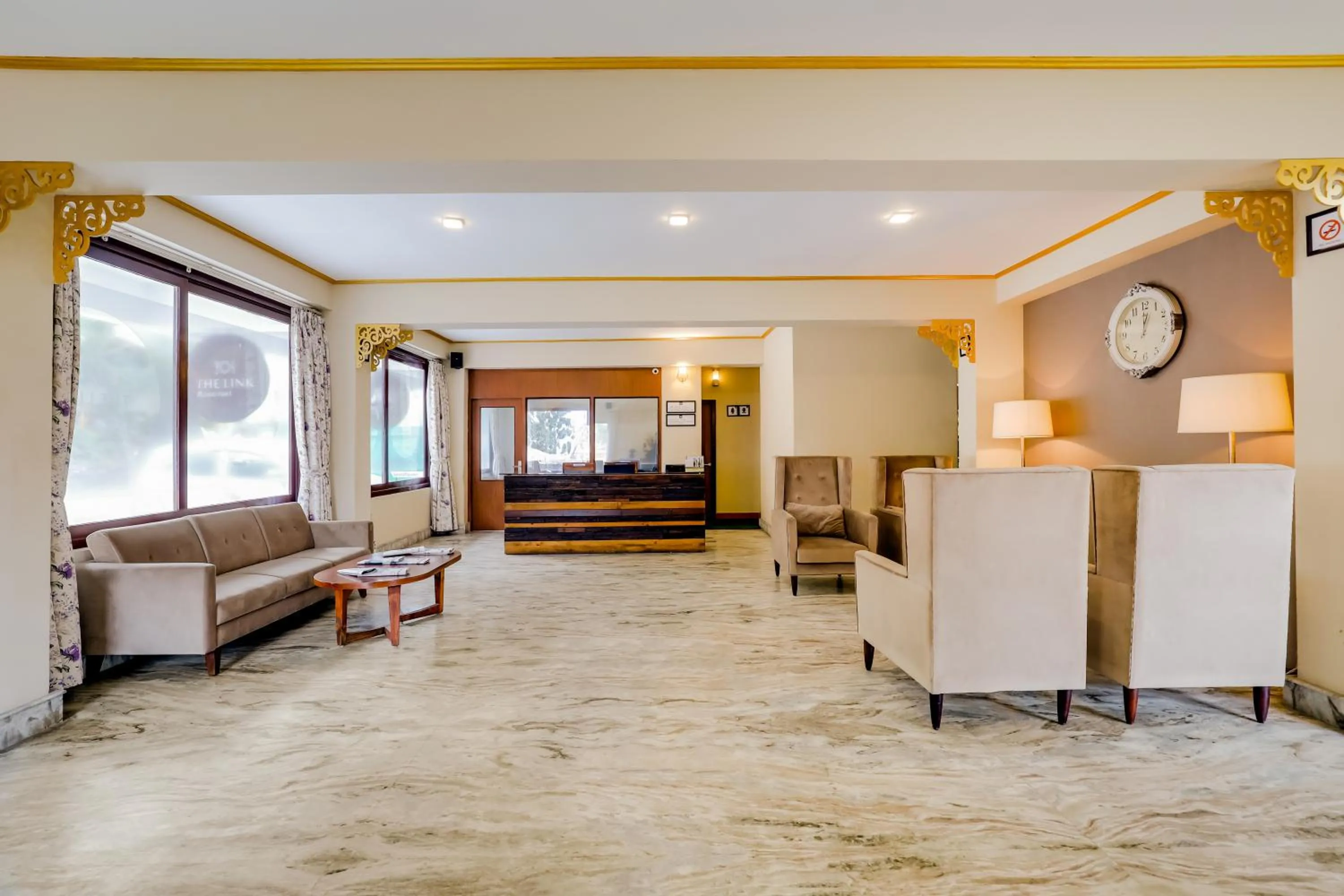 Living room in Mount Himalayan Hotel