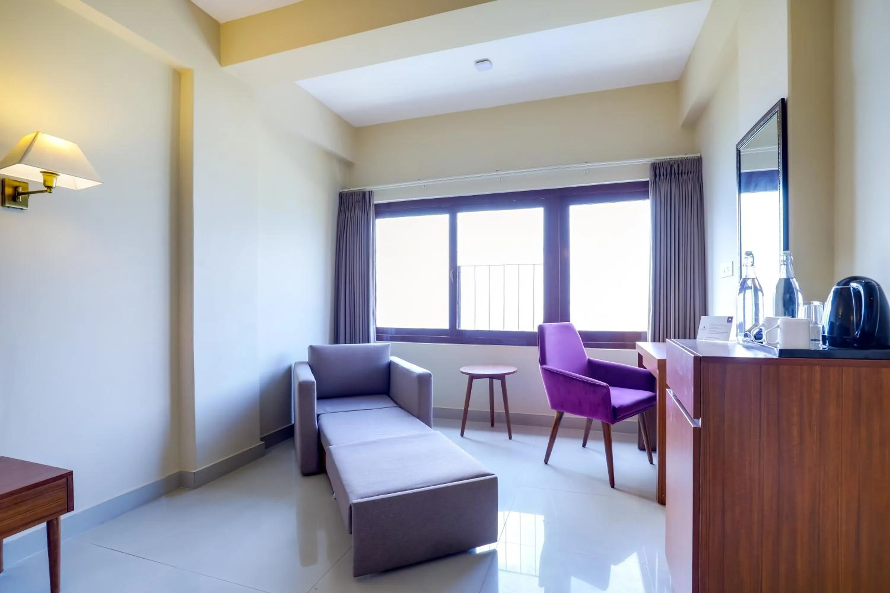 Living room in Mount Himalayan Hotel