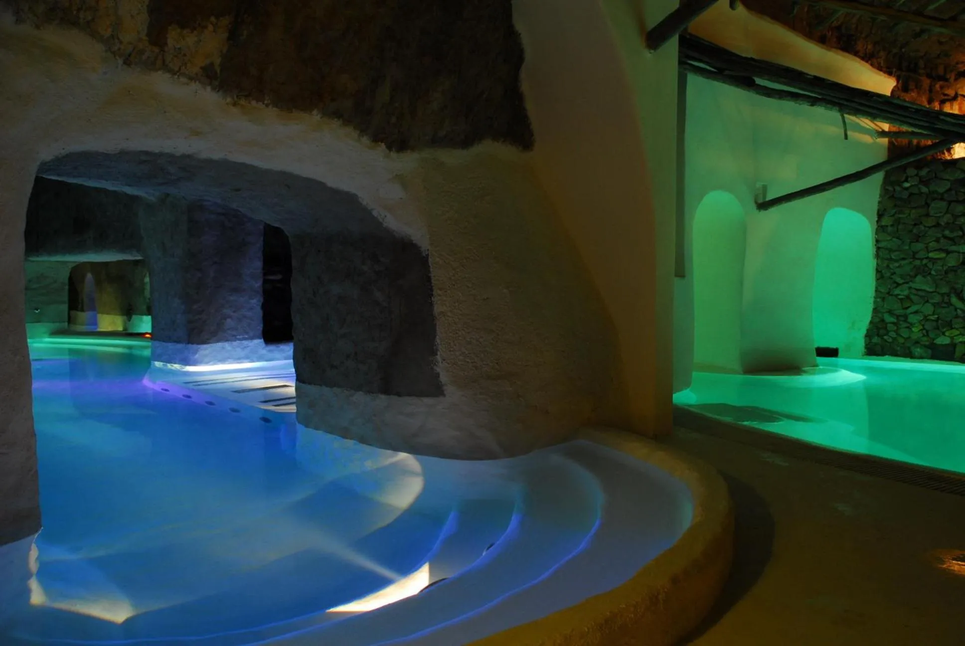Swimming pool in Grand Hotel Santa Domitilla