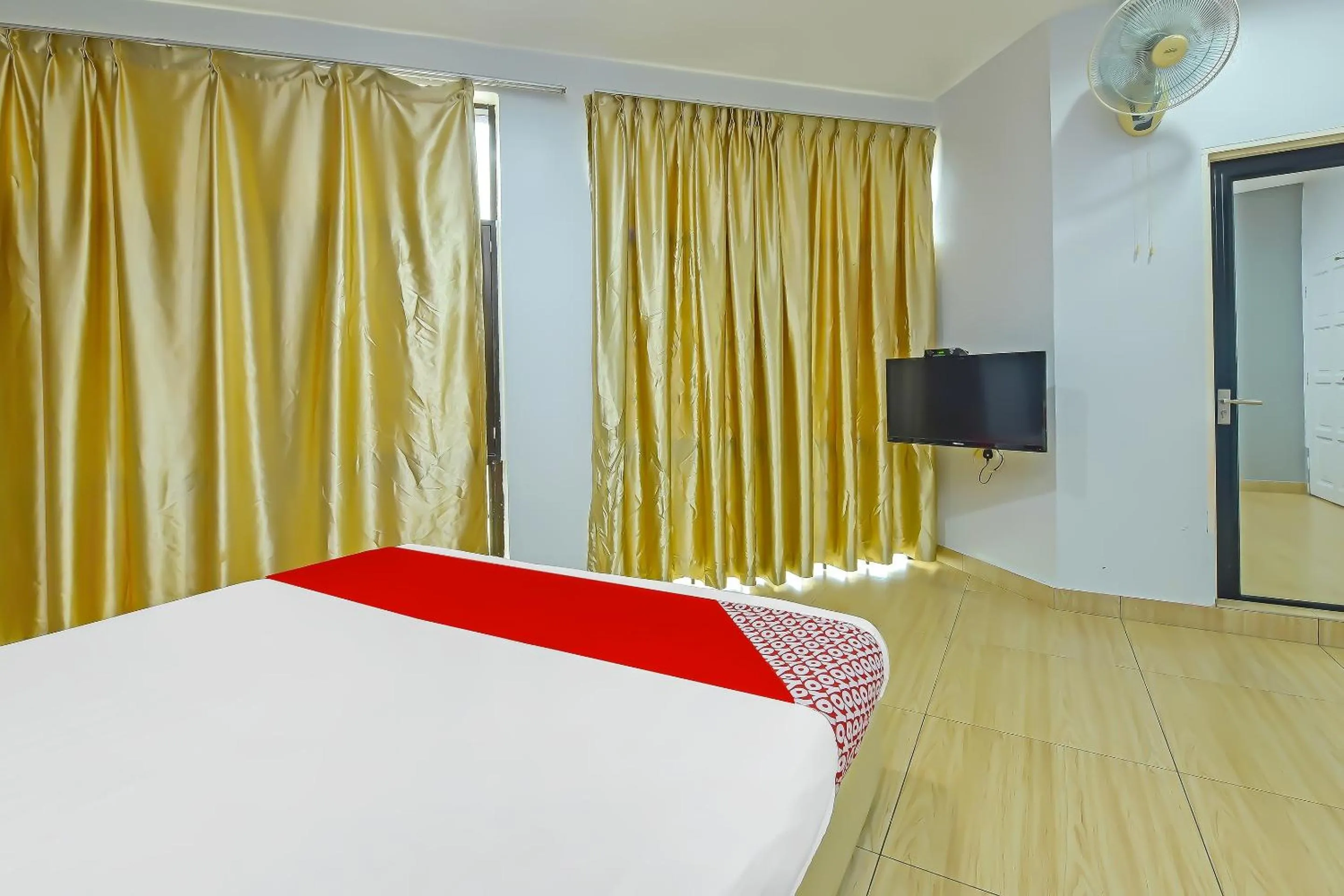 Bedroom, Bed in Hotel O Purple Town