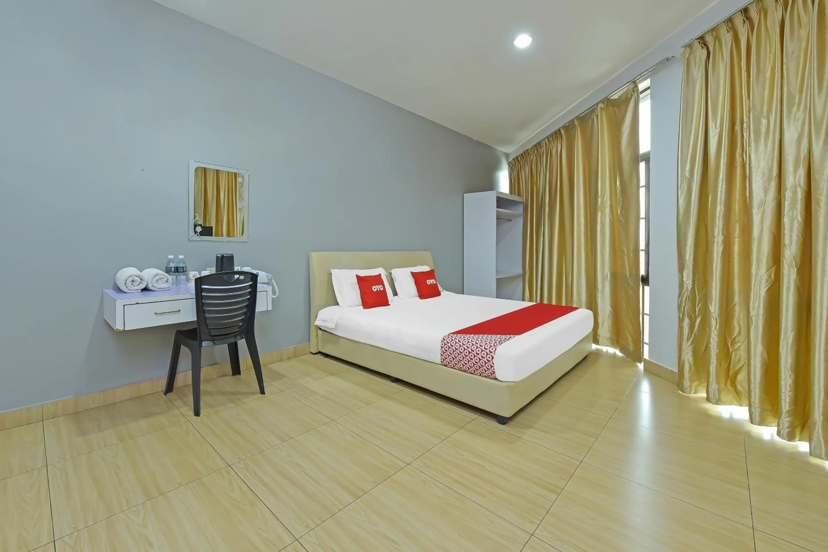 Bedroom, Bed in Hotel O Purple Town